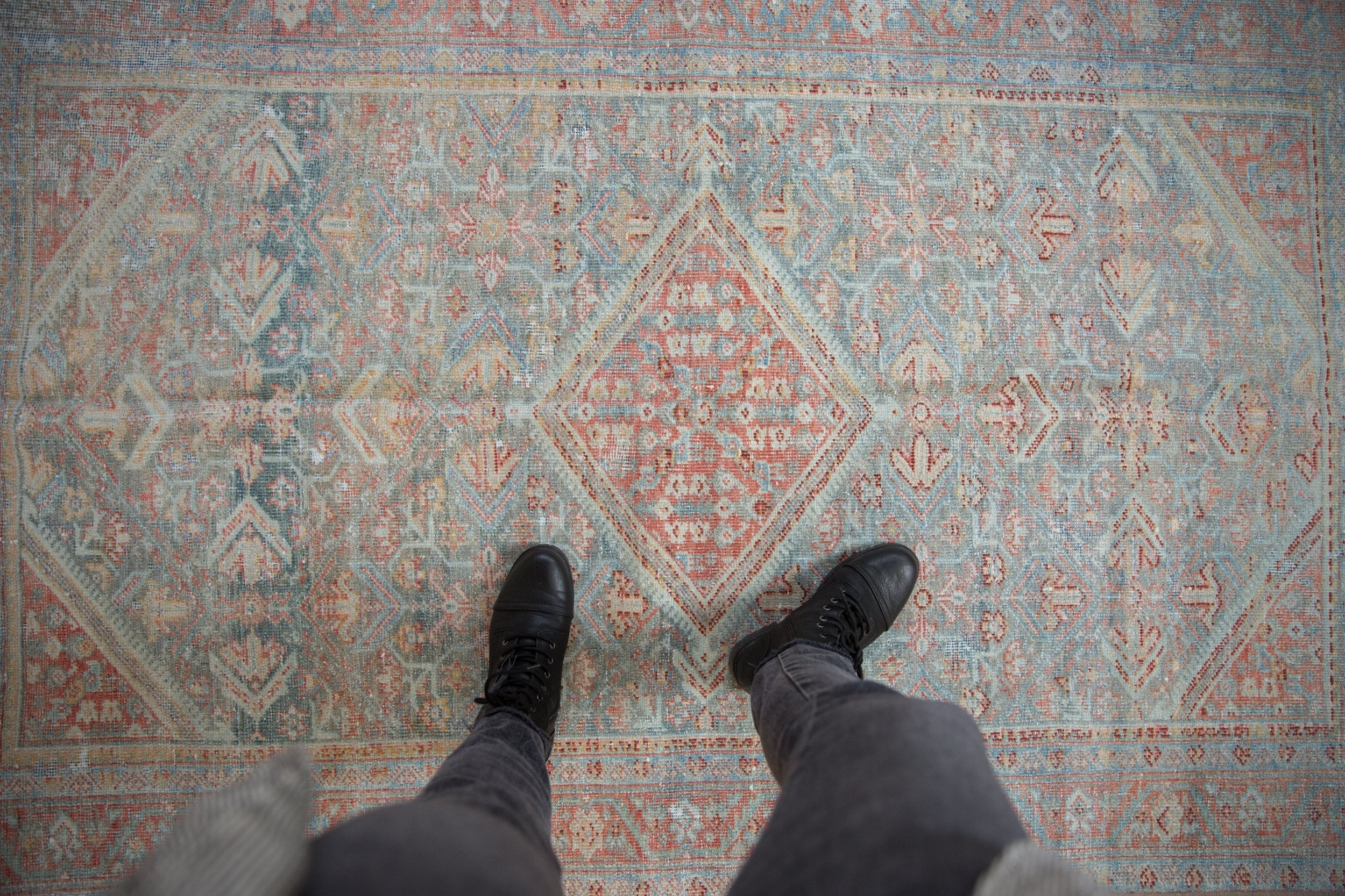 4x6.5 Vintage Distressed Mahal Rug - Image 2