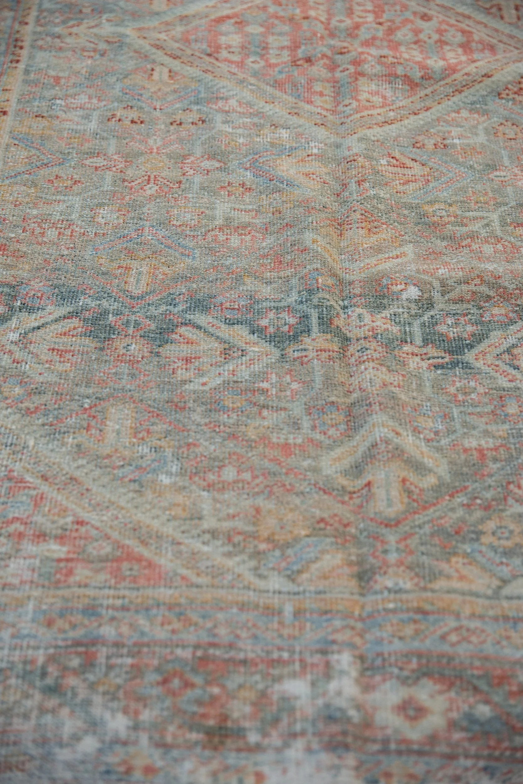 4x6.5 Vintage Distressed Mahal Rug - Image 8