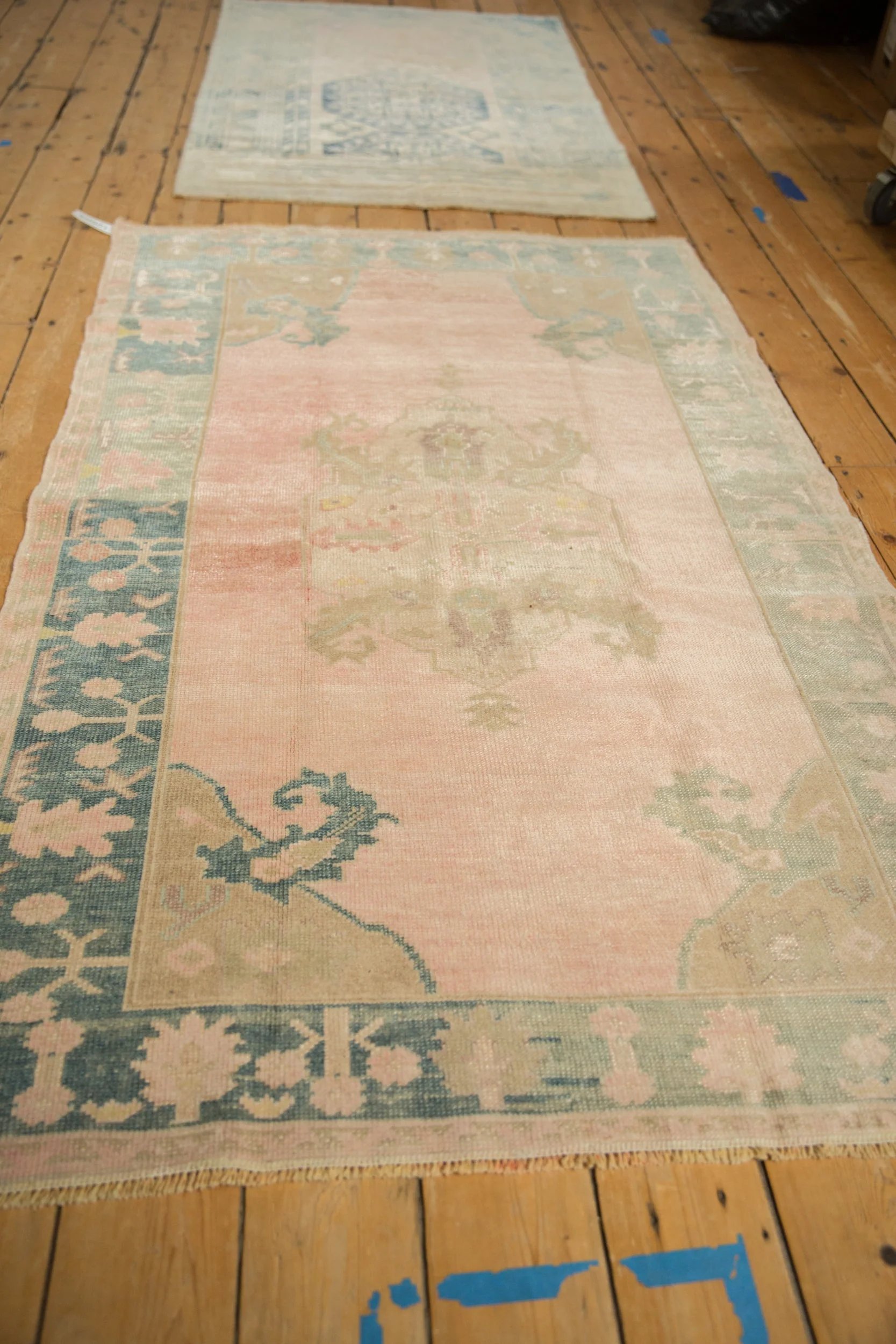 4x6.5 Vintage Distressed Oushak Rug - Image 4