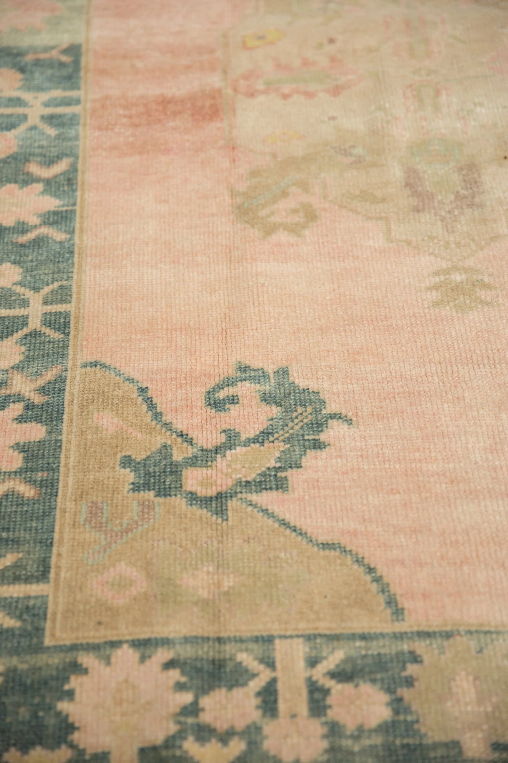 4x6.5 Vintage Distressed Oushak Rug - Image 5