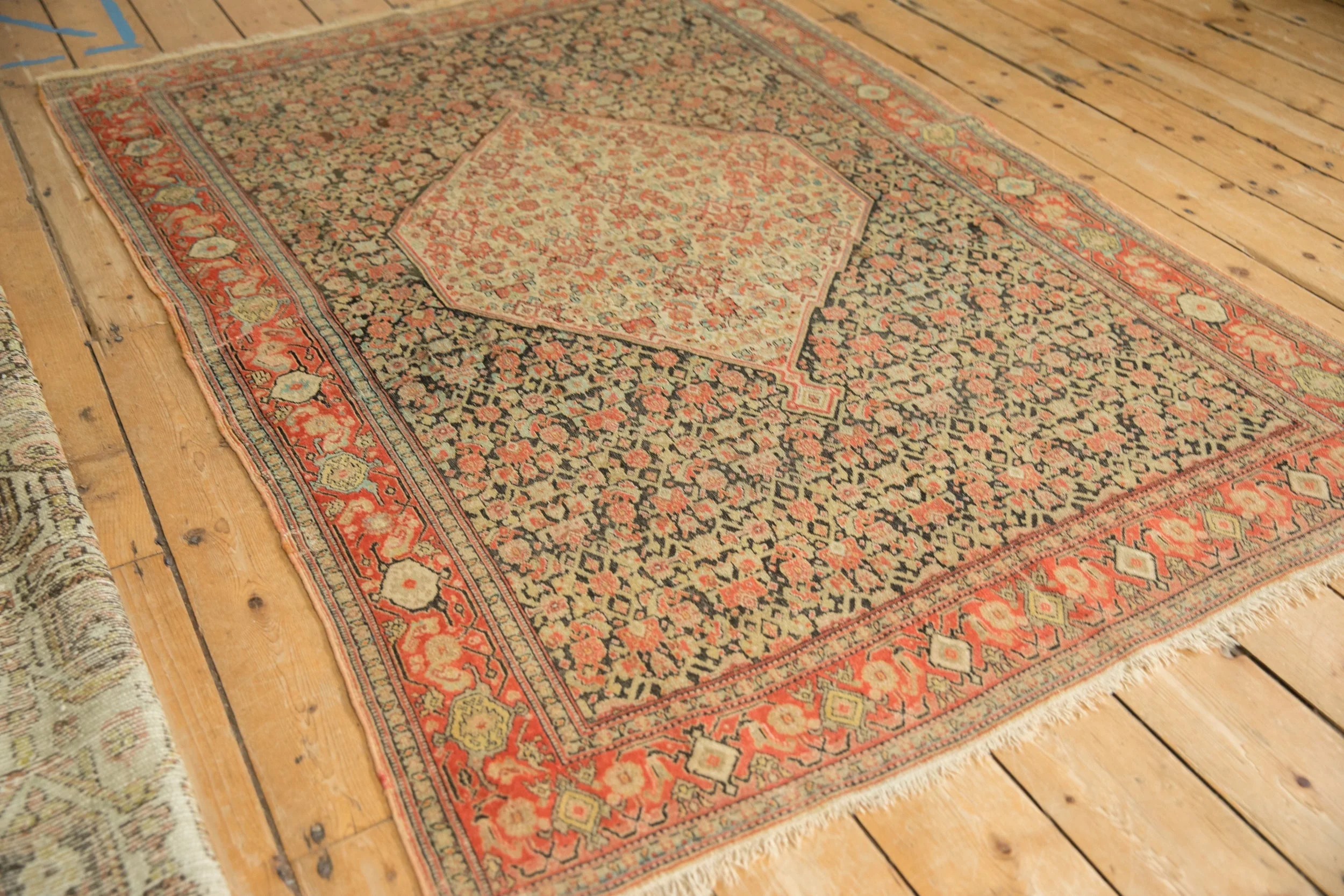 4x6 Antique Senneh Rug - Image 4