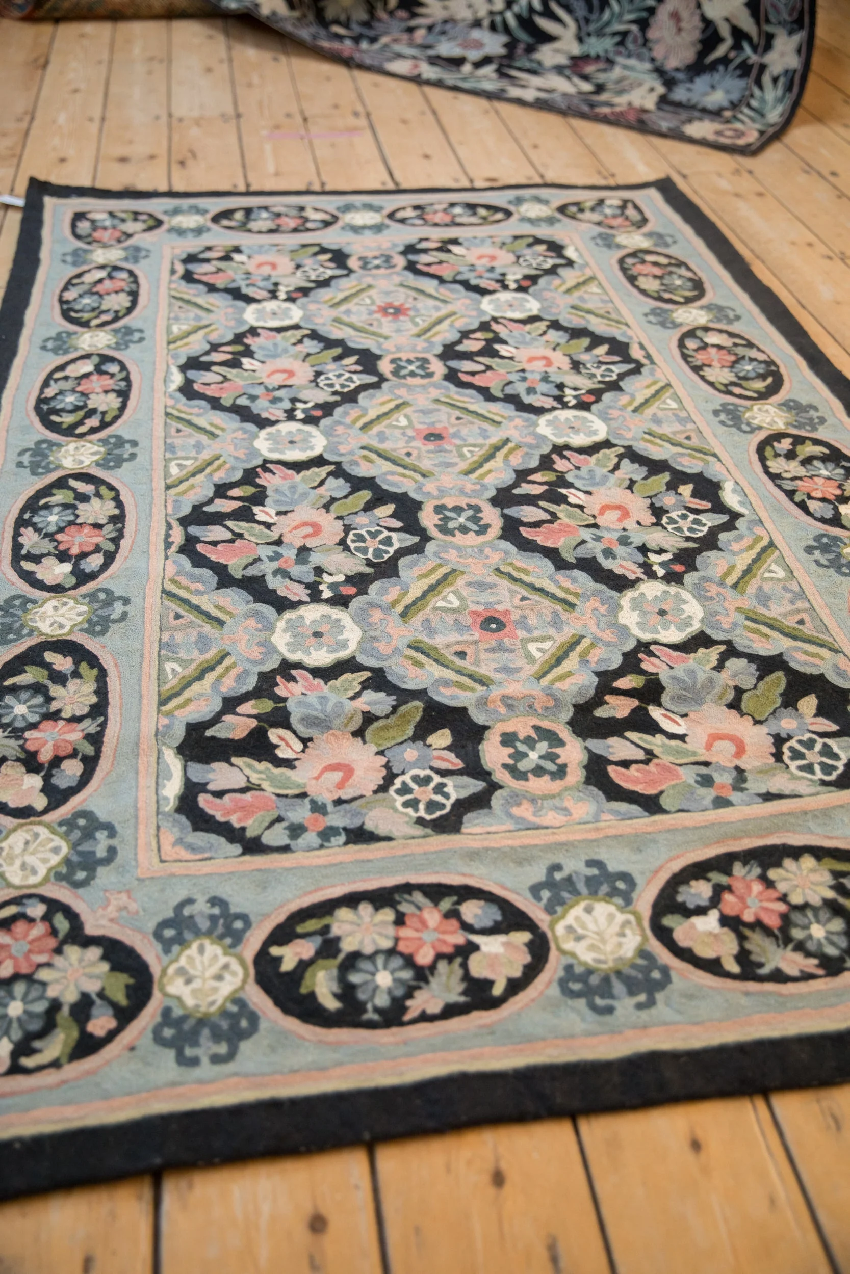 4x6 Vintage Chainstitch Rug - Image 4