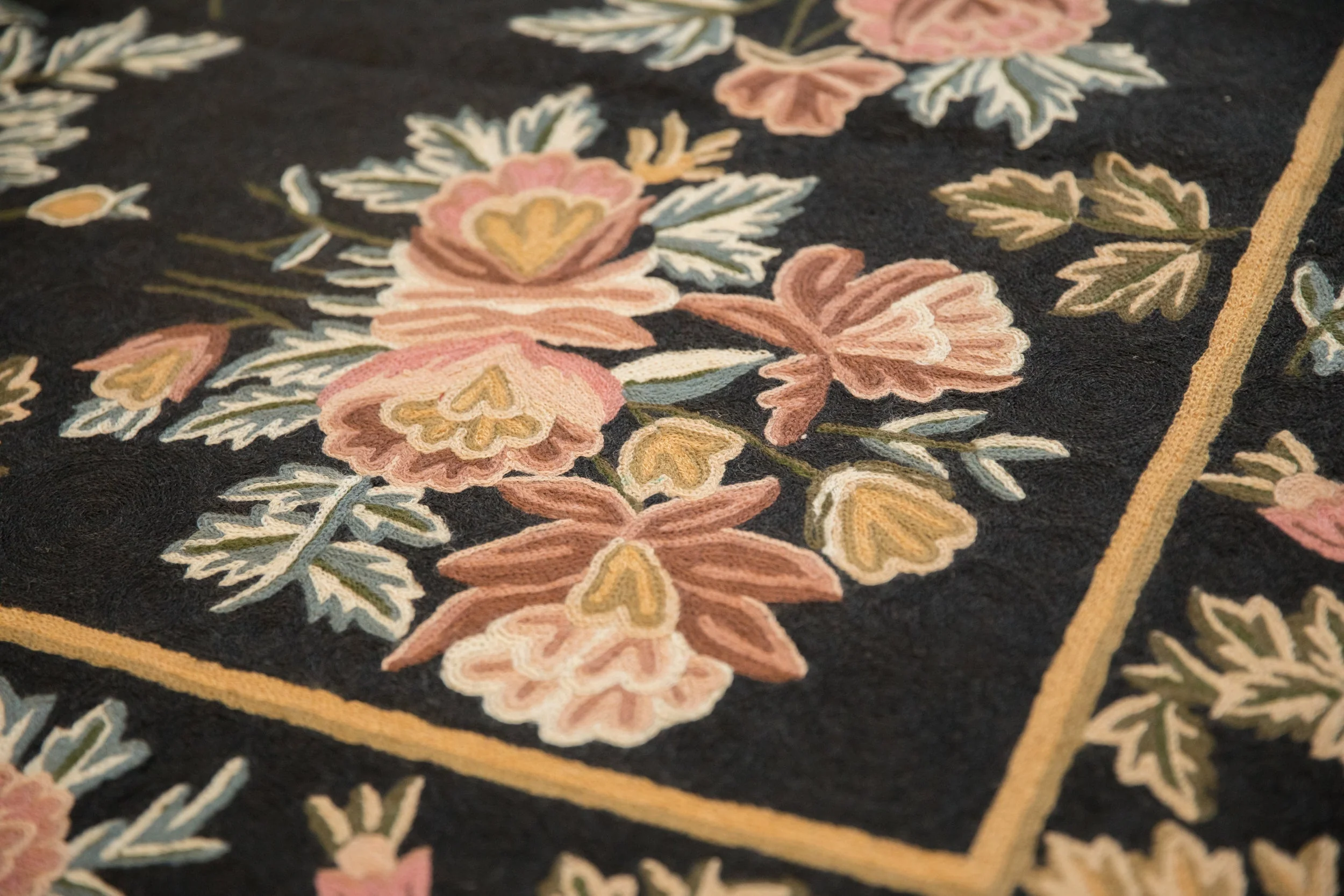 4x6 Vintage Chainstitch Rug - Image 4