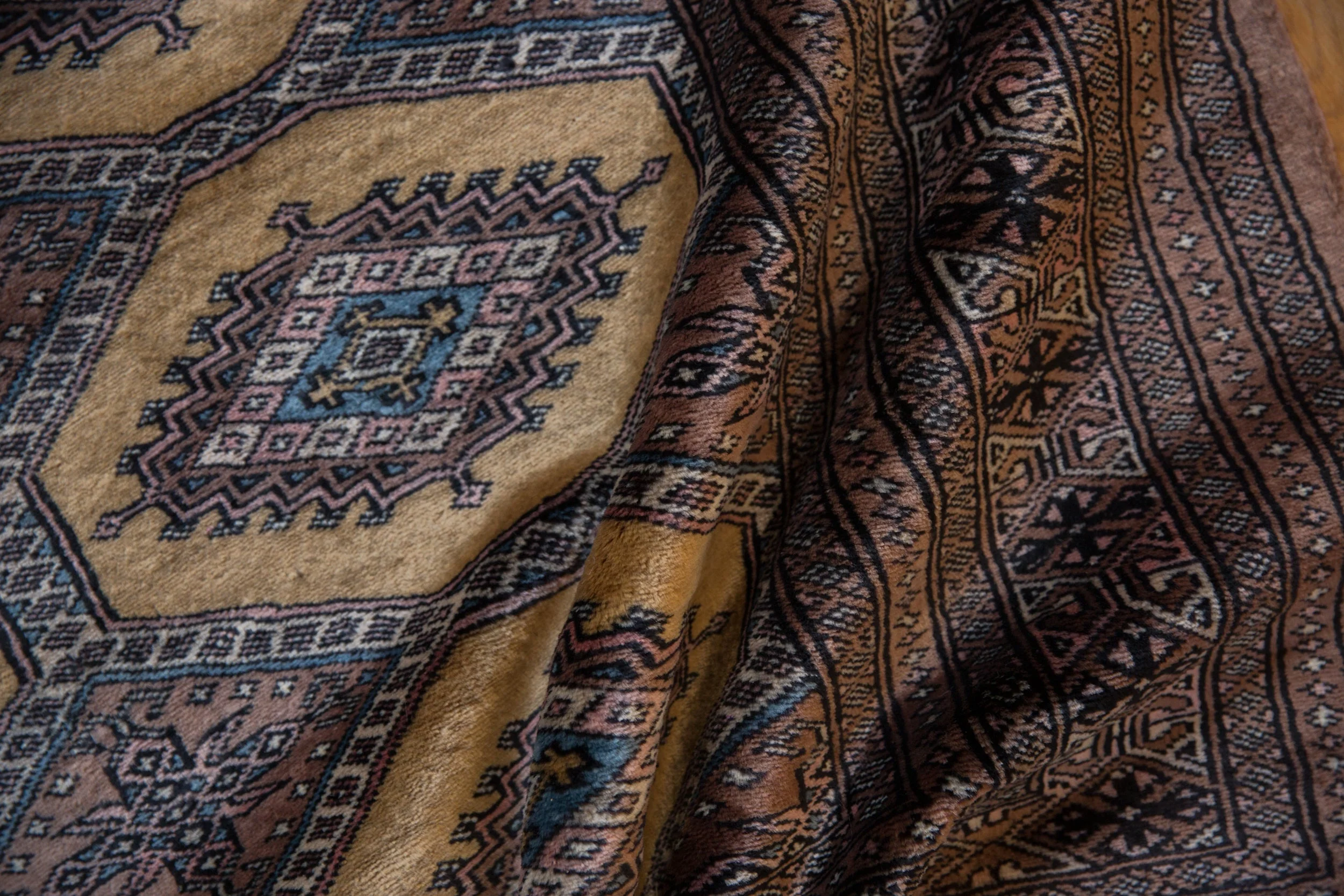 4x6 Vintage Fine Pakistani Turkmen Design Rug - Image 8