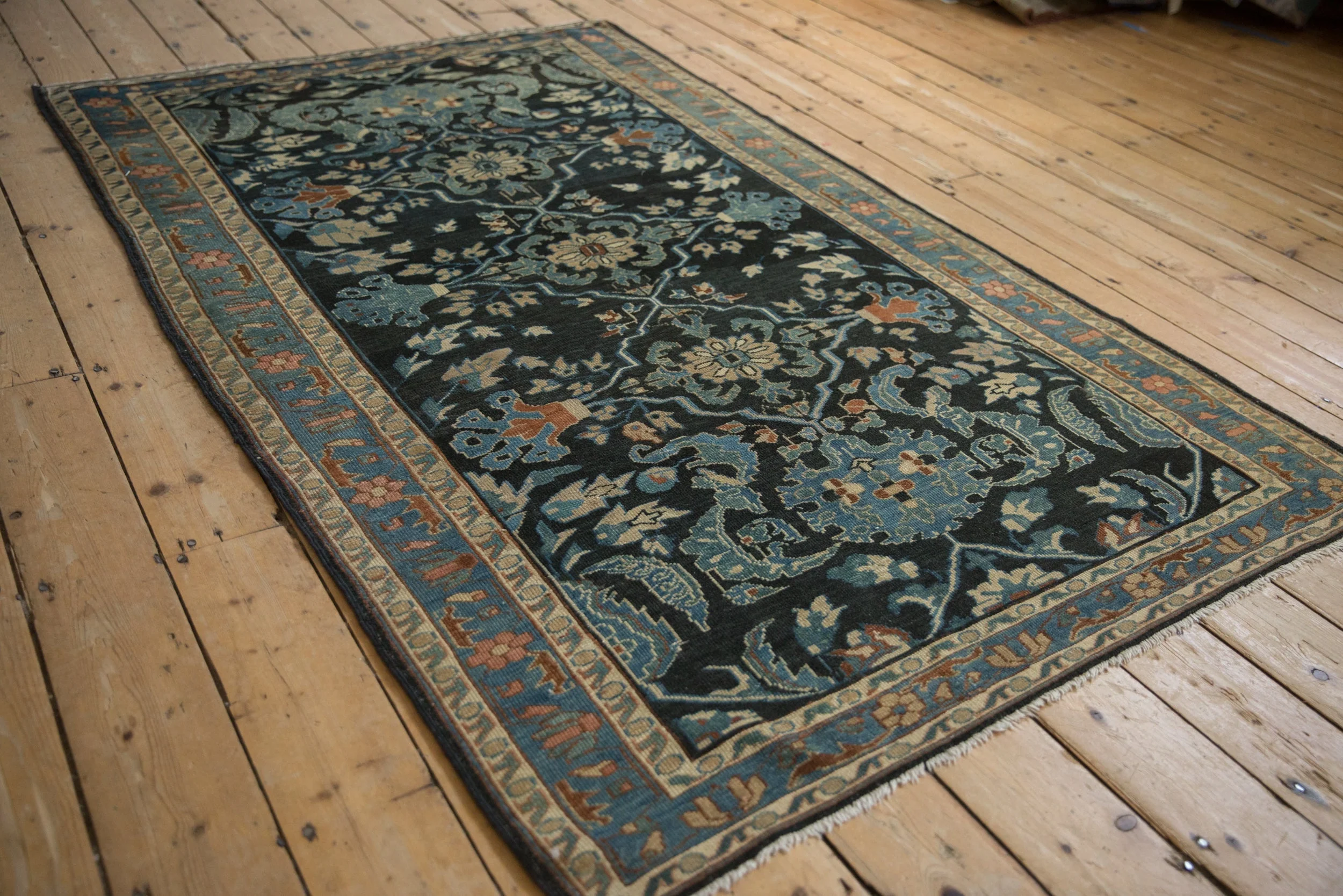 4x7 Vintage Fine Distressed Lilihan Rug - Image 4