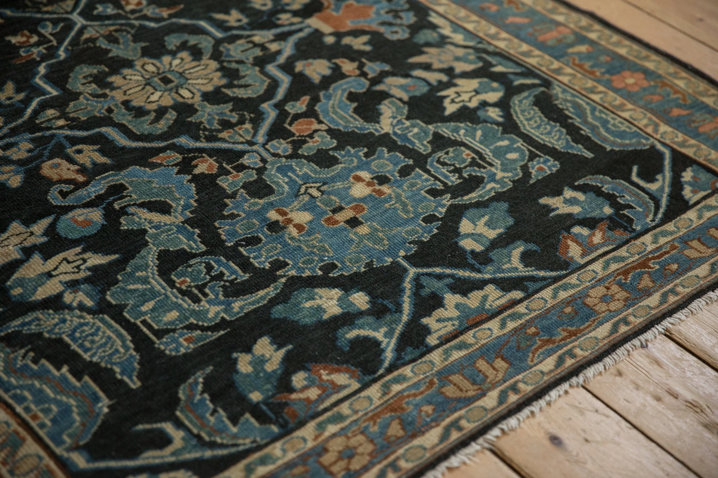 4x7 Vintage Fine Distressed Lilihan Rug - Image 5