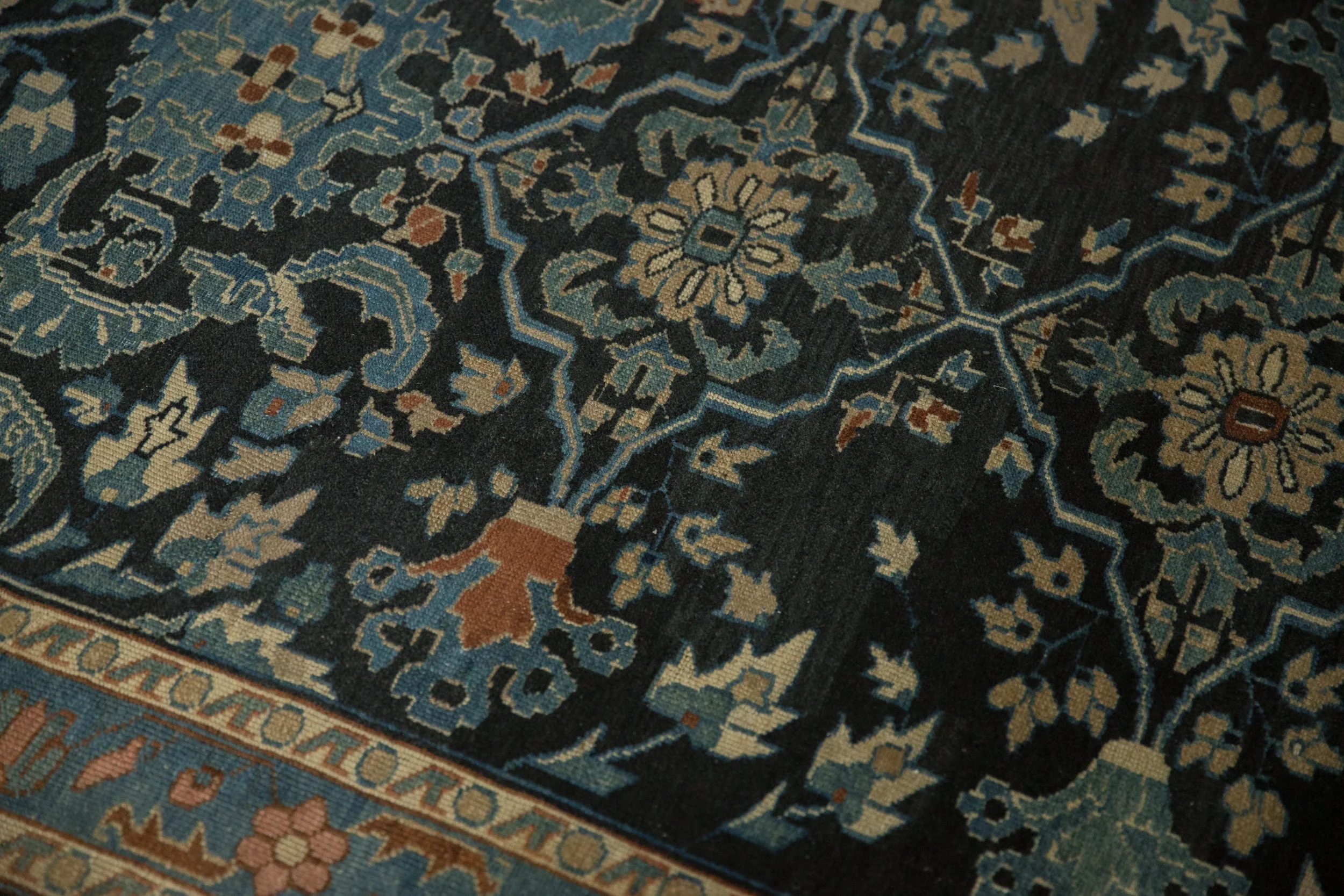 4x7 Vintage Fine Distressed Lilihan Rug - Image 7