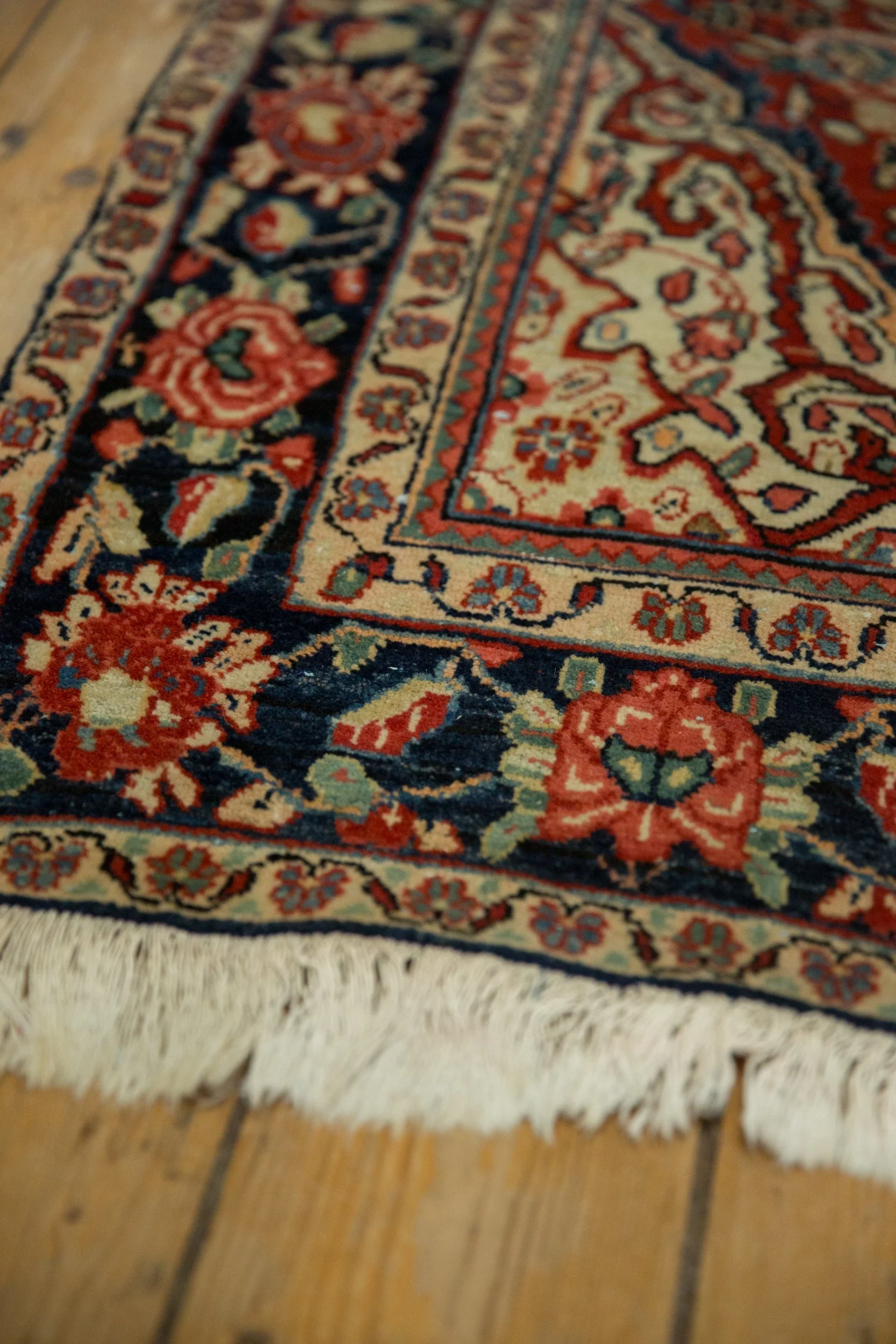 4x7 Vintage Sarouk Rug - Image 7