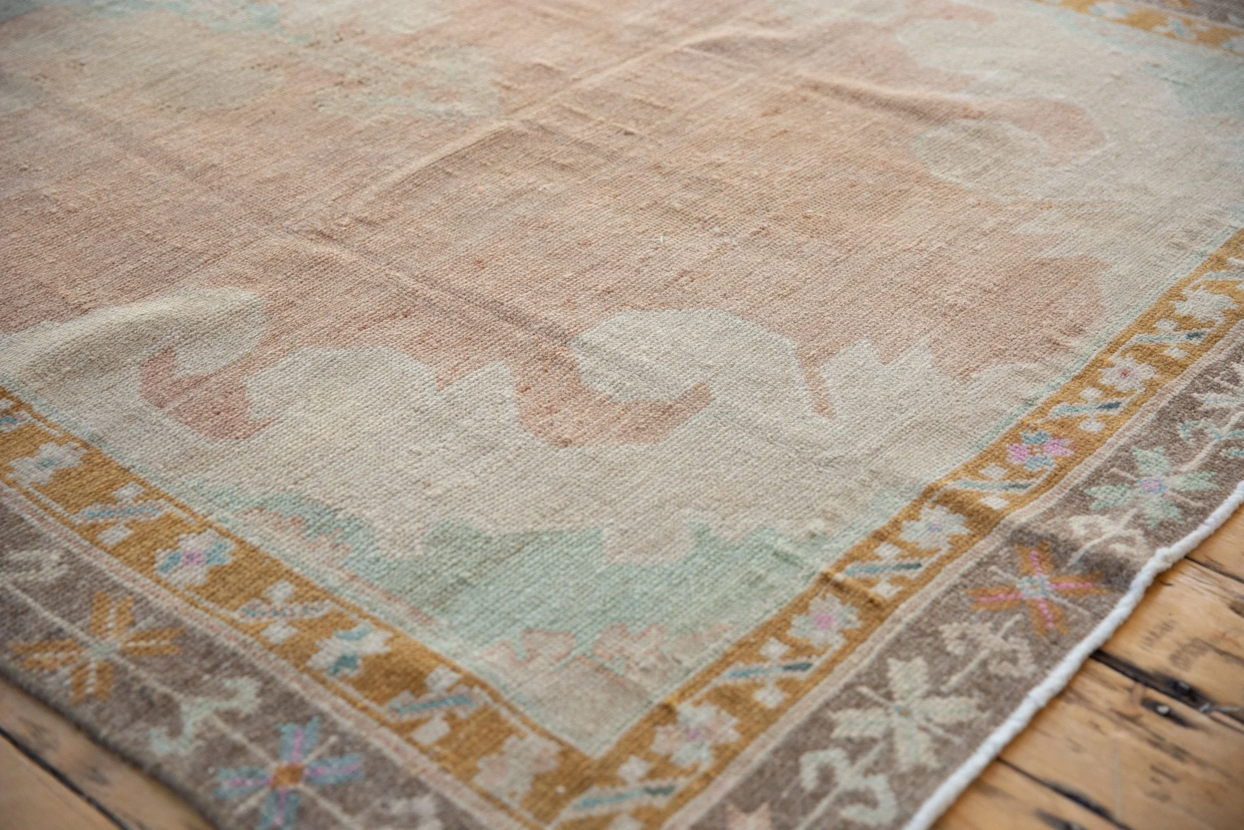 5.5x10.5 Vintage Distressed Kars Carpet - Image 5