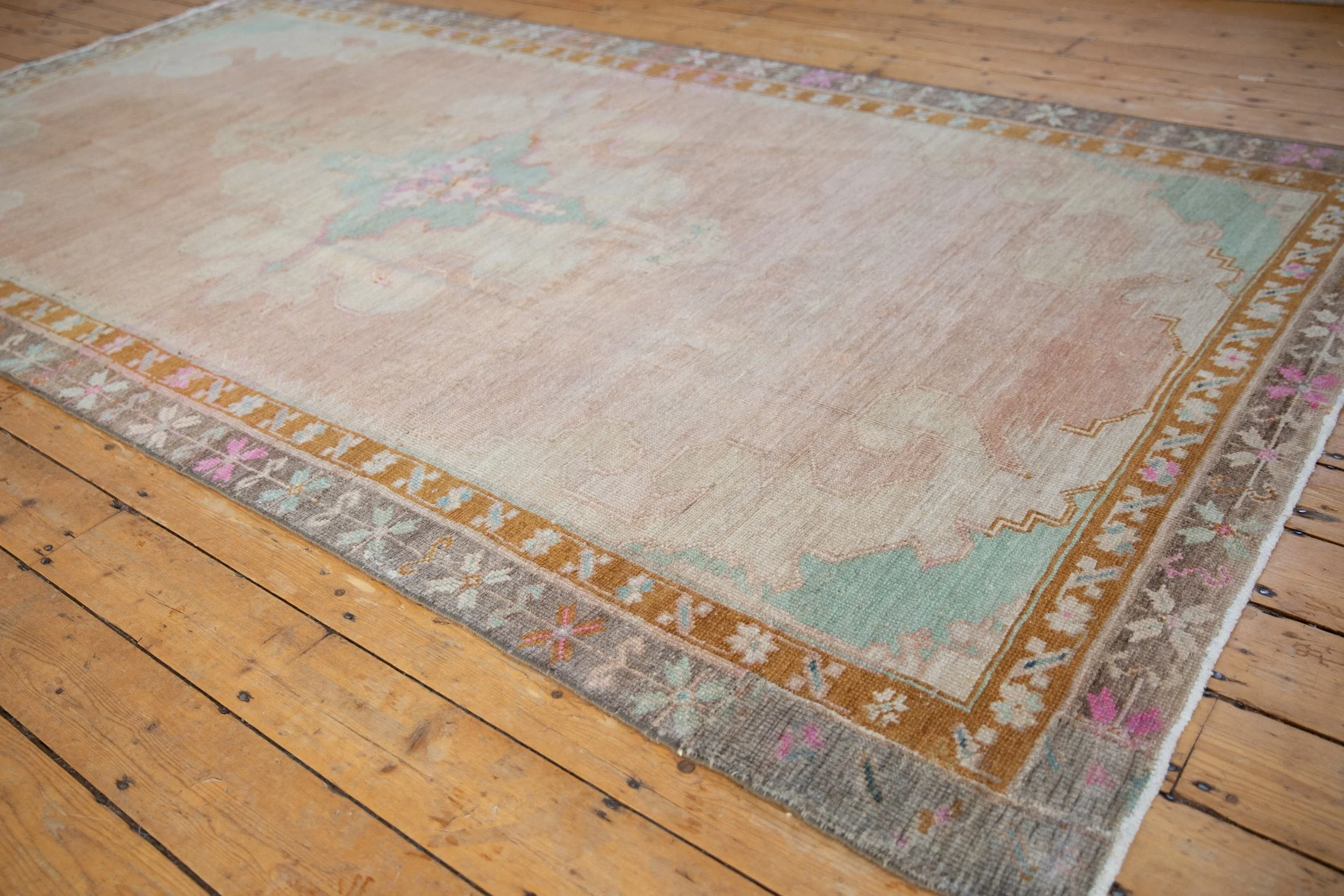 5.5x10.5 Vintage Distressed Kars Carpet - Image 7