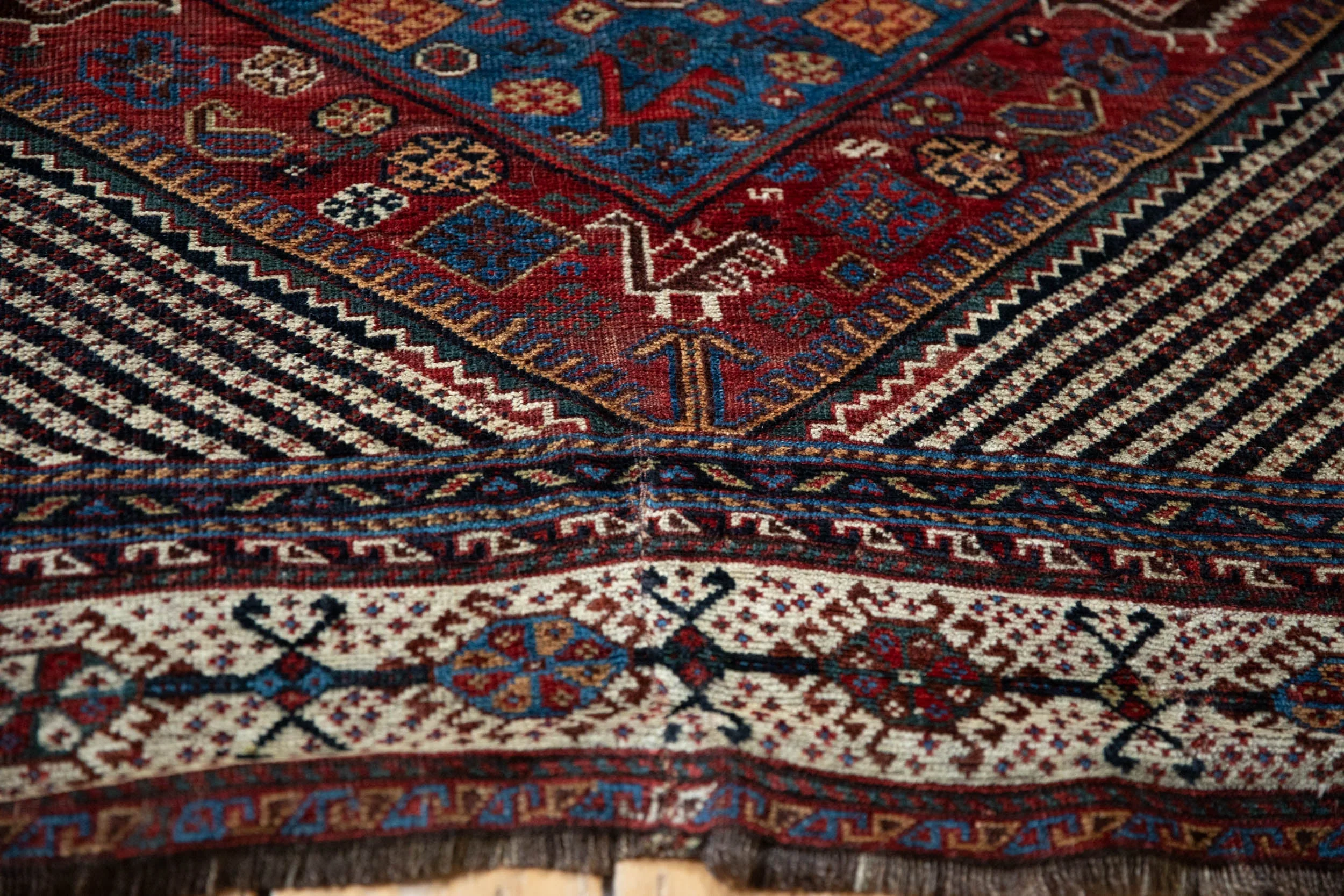 5.5x10 Antique Qashqai Carpet - Image 10