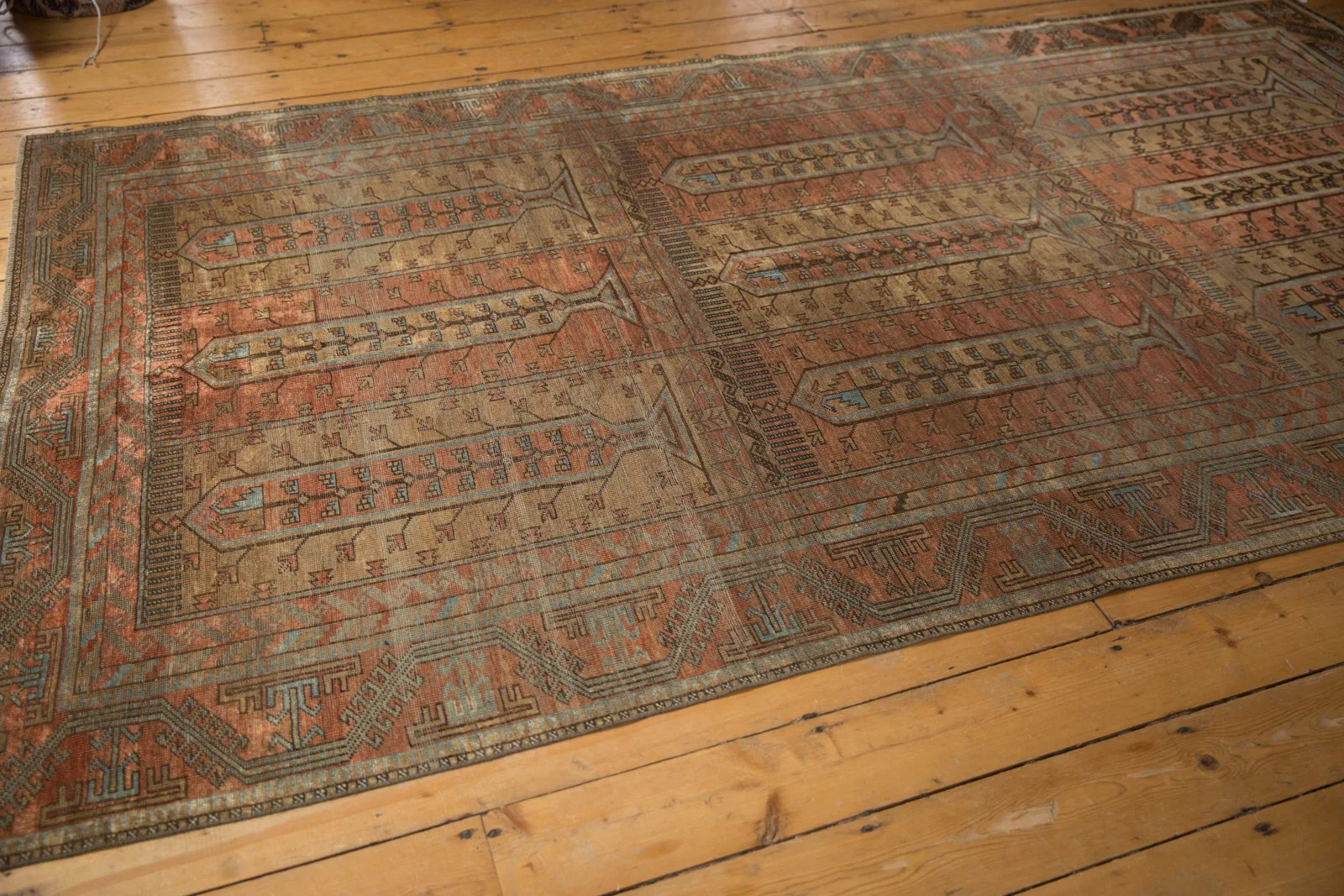 5.5x10 Vintage Distressed Belouch Carpet - Image 11