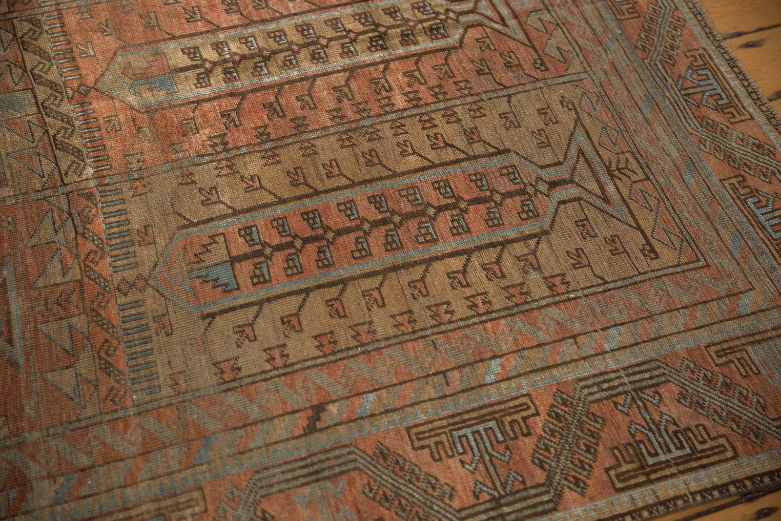 5.5x10 Vintage Distressed Belouch Carpet - Image 14
