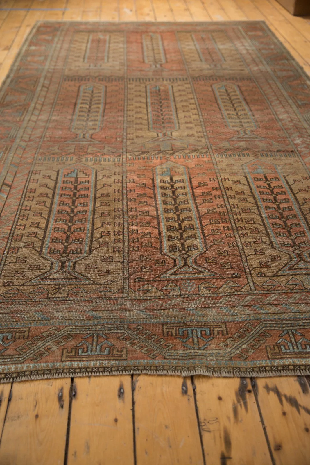 5.5x10 Vintage Distressed Belouch Carpet - Image 15