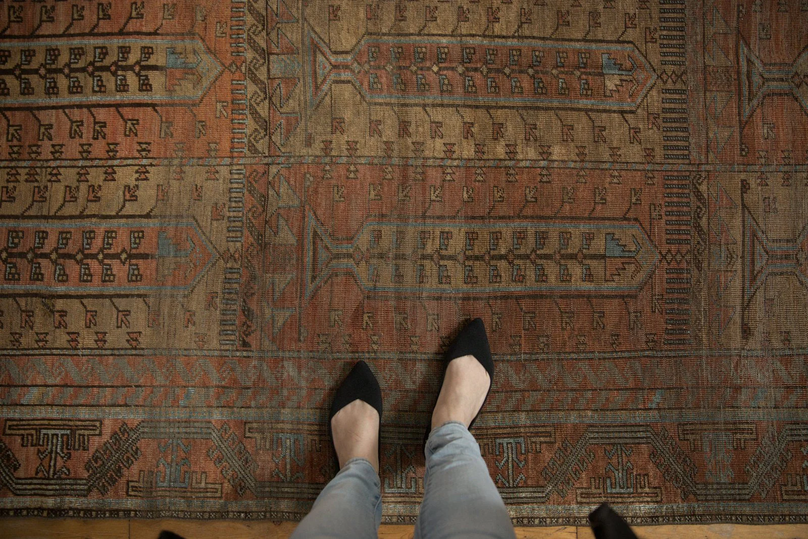 5.5x10 Vintage Distressed Belouch Carpet - Image 2