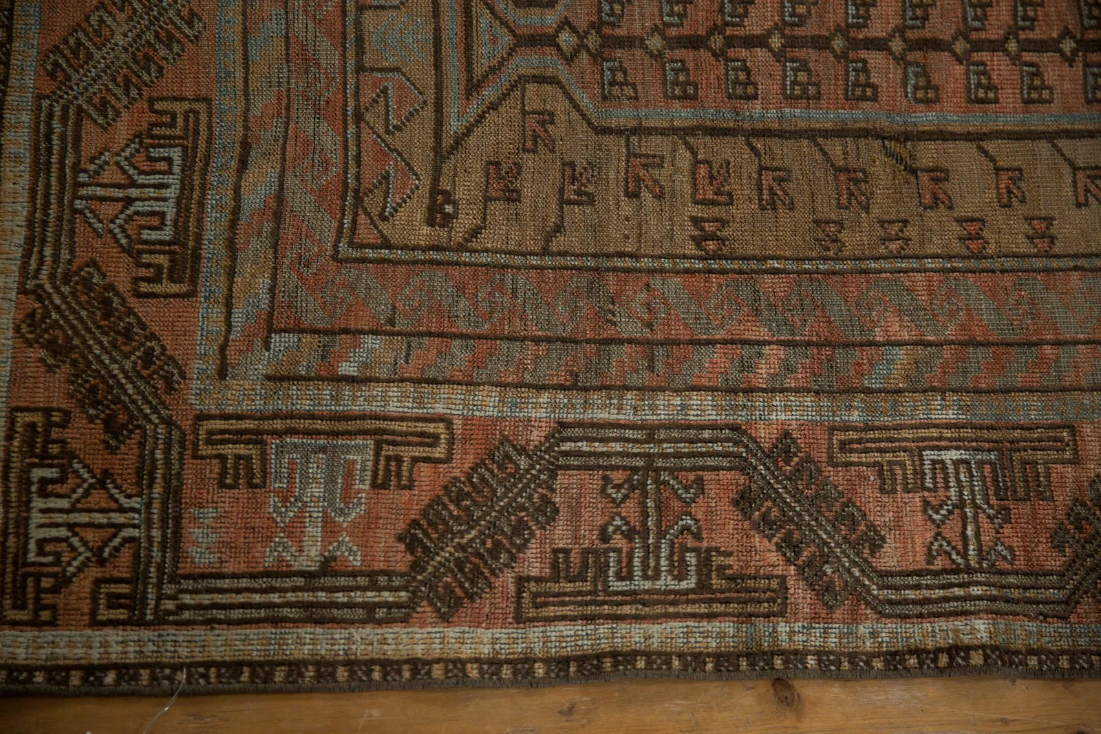 5.5x10 Vintage Distressed Belouch Carpet - Image 5