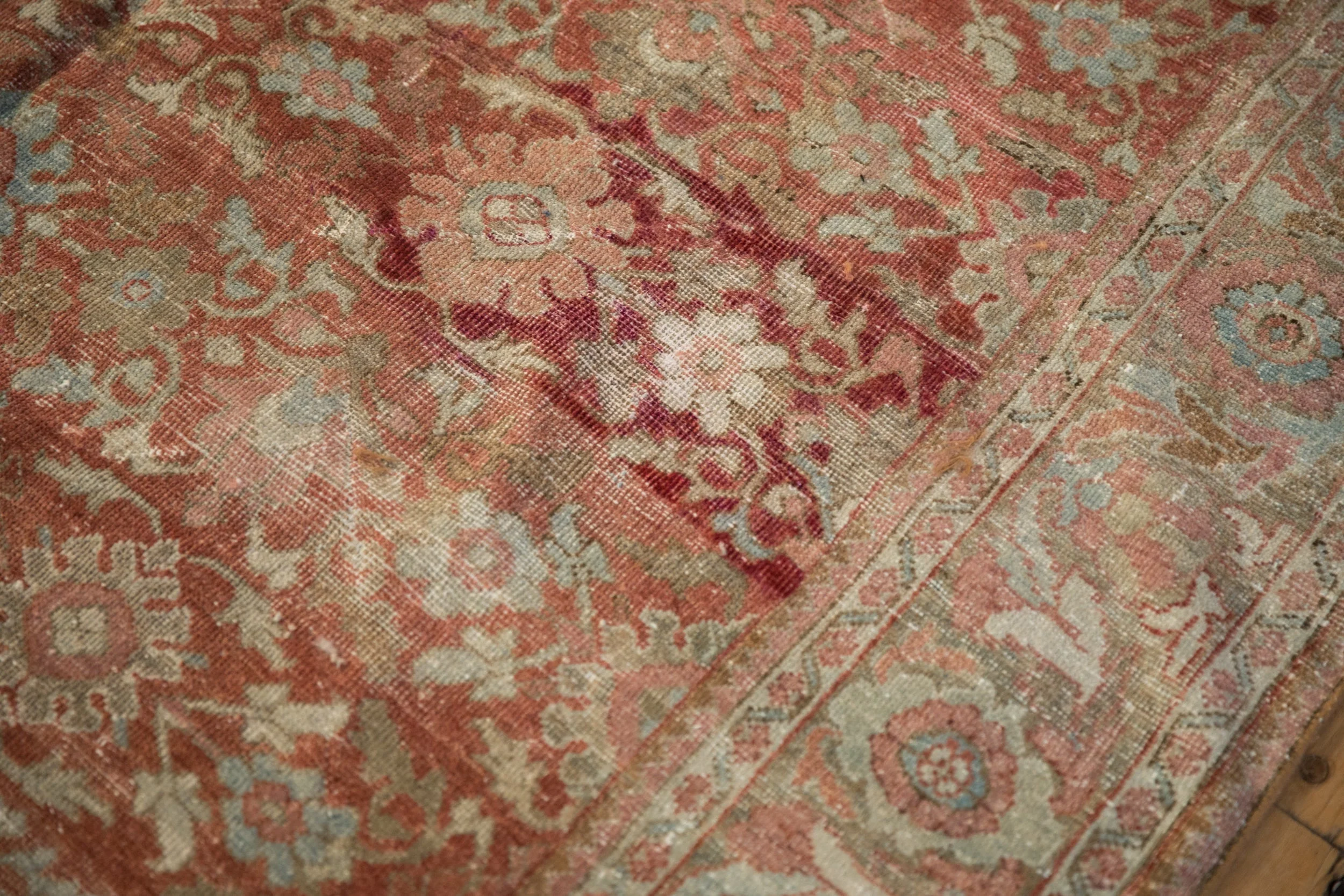 5.5x10 Vintage Distressed Mahal Carpet - Image 6