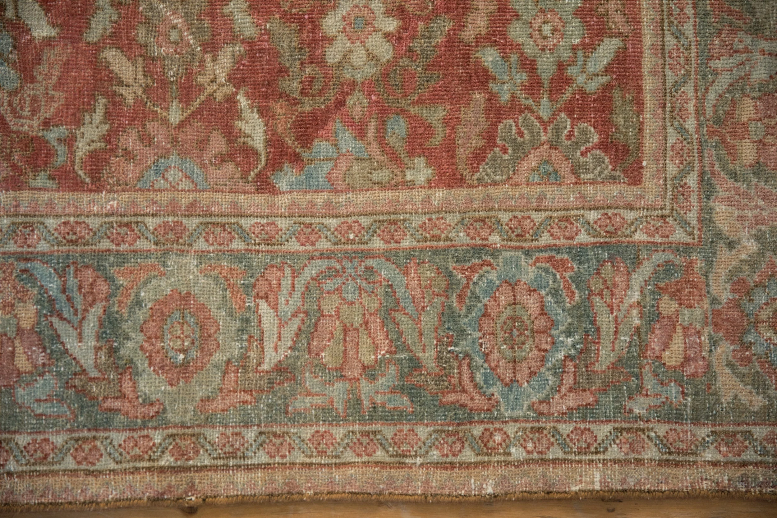 5.5x10 Vintage Distressed Mahal Carpet - Image 7