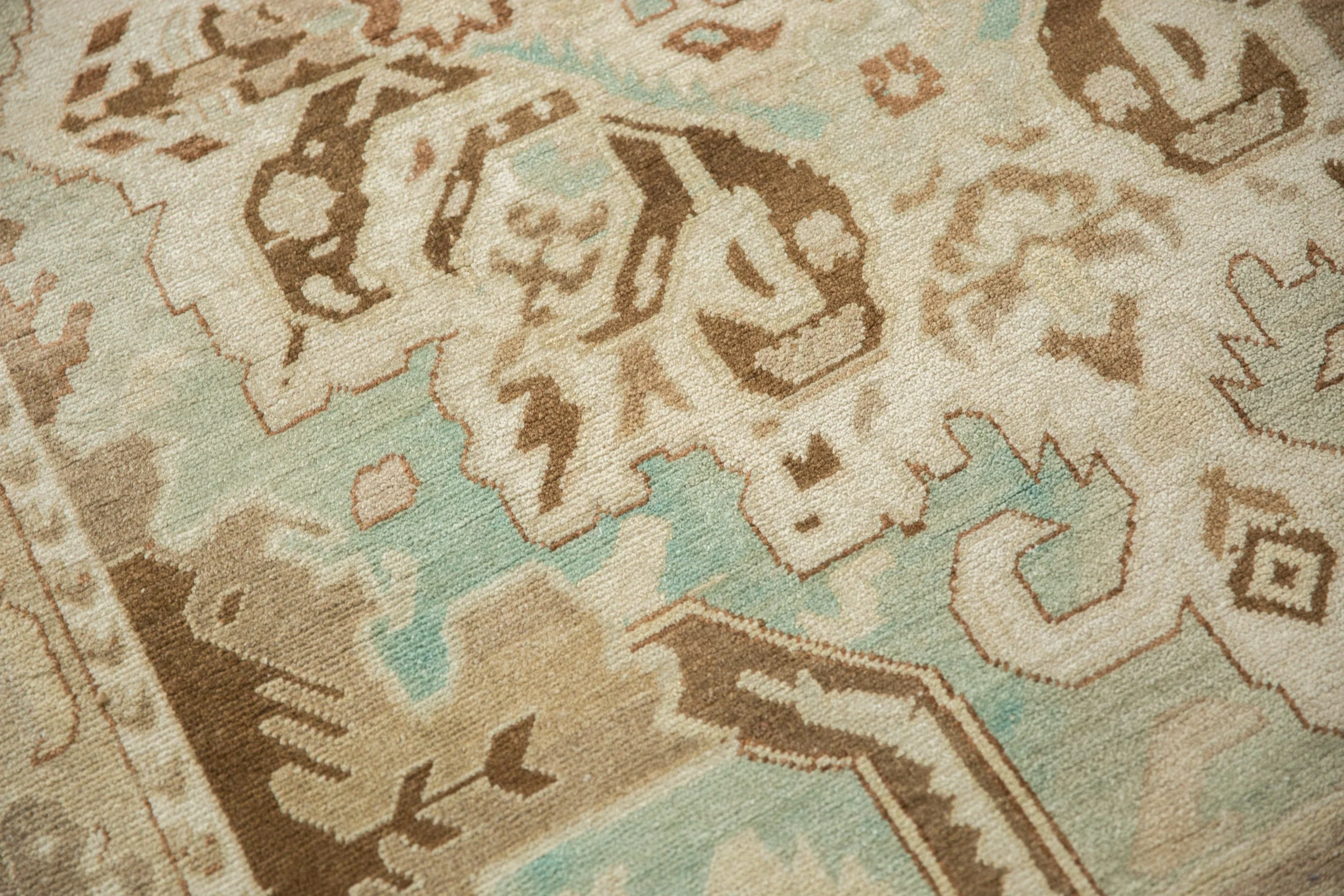 5.5x10 Vintage Distressed Sparta Carpet - Image 11