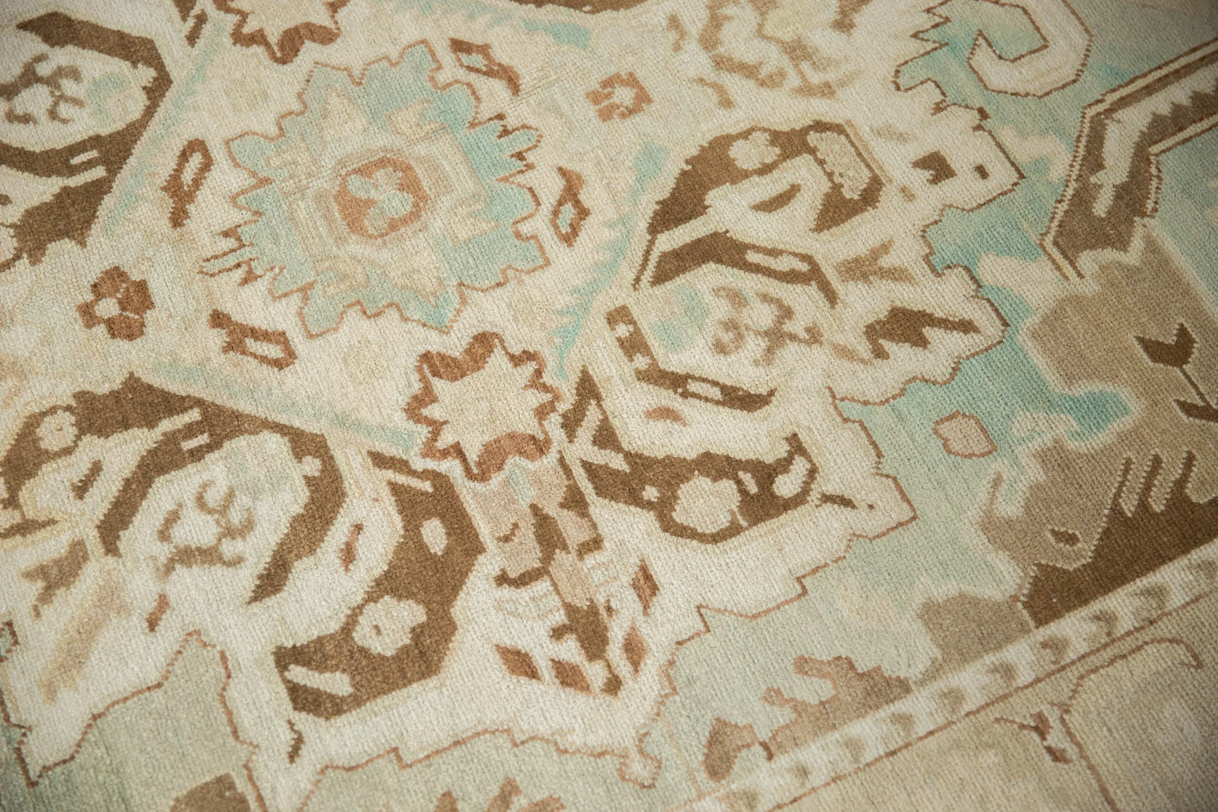 5.5x10 Vintage Distressed Sparta Carpet - Image 7