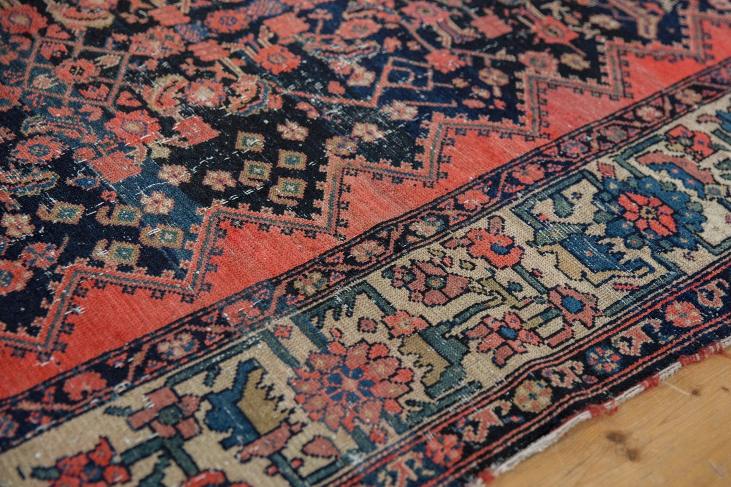 5.5x10 Vintage Malayer Carpet - Image 10