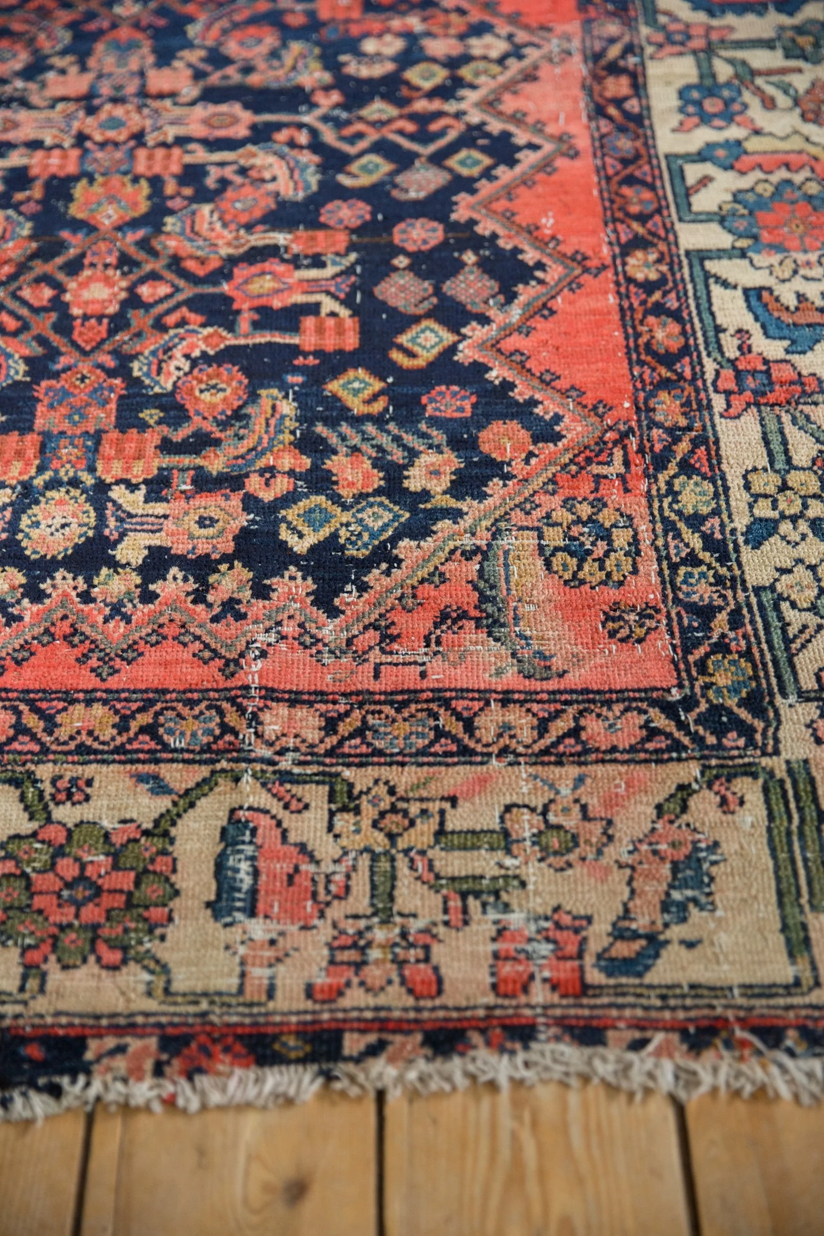 5.5x10 Vintage Malayer Carpet - Image 8
