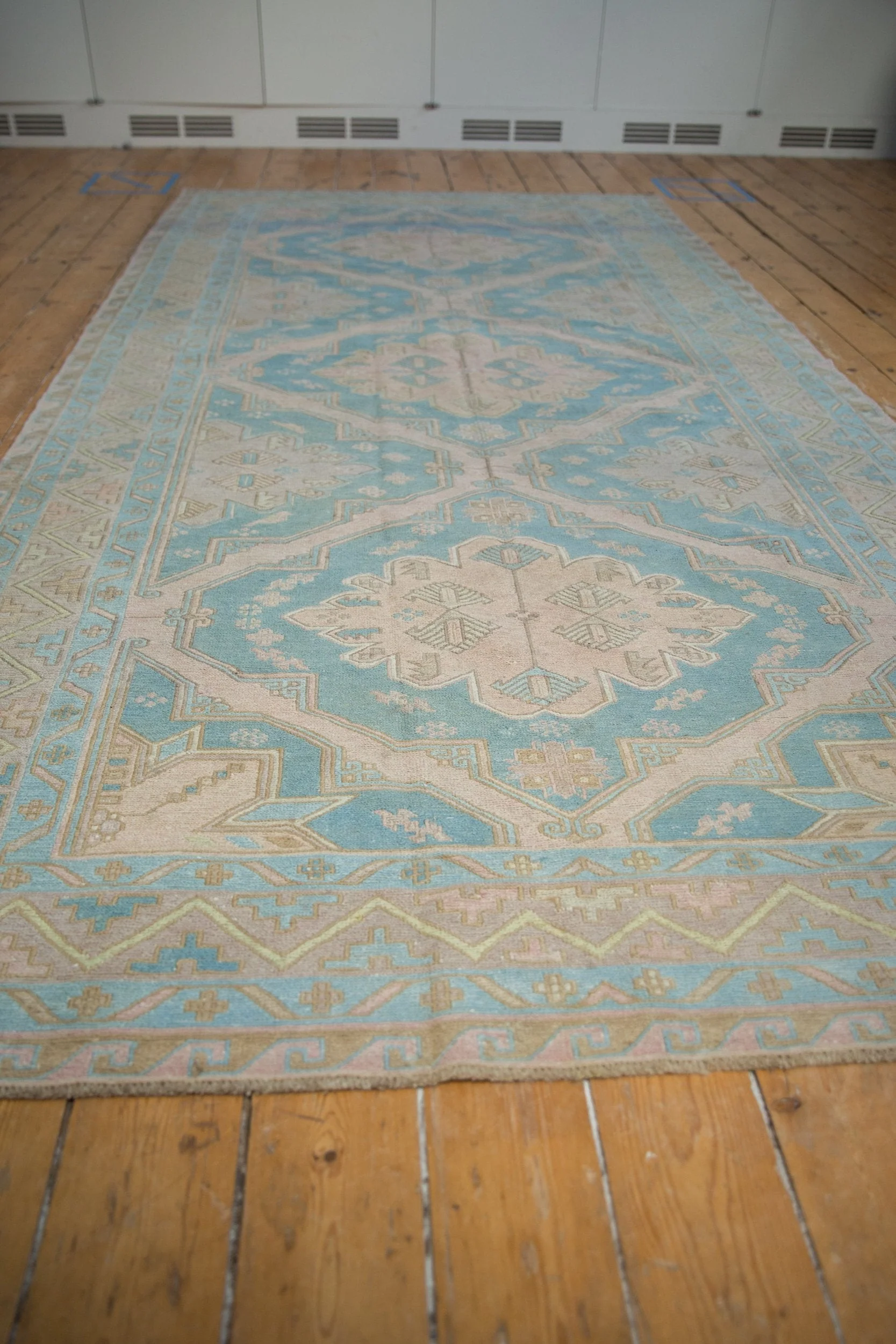 5.5x11.5 Vintage Distressed Soumac Rug Runner - Image 5