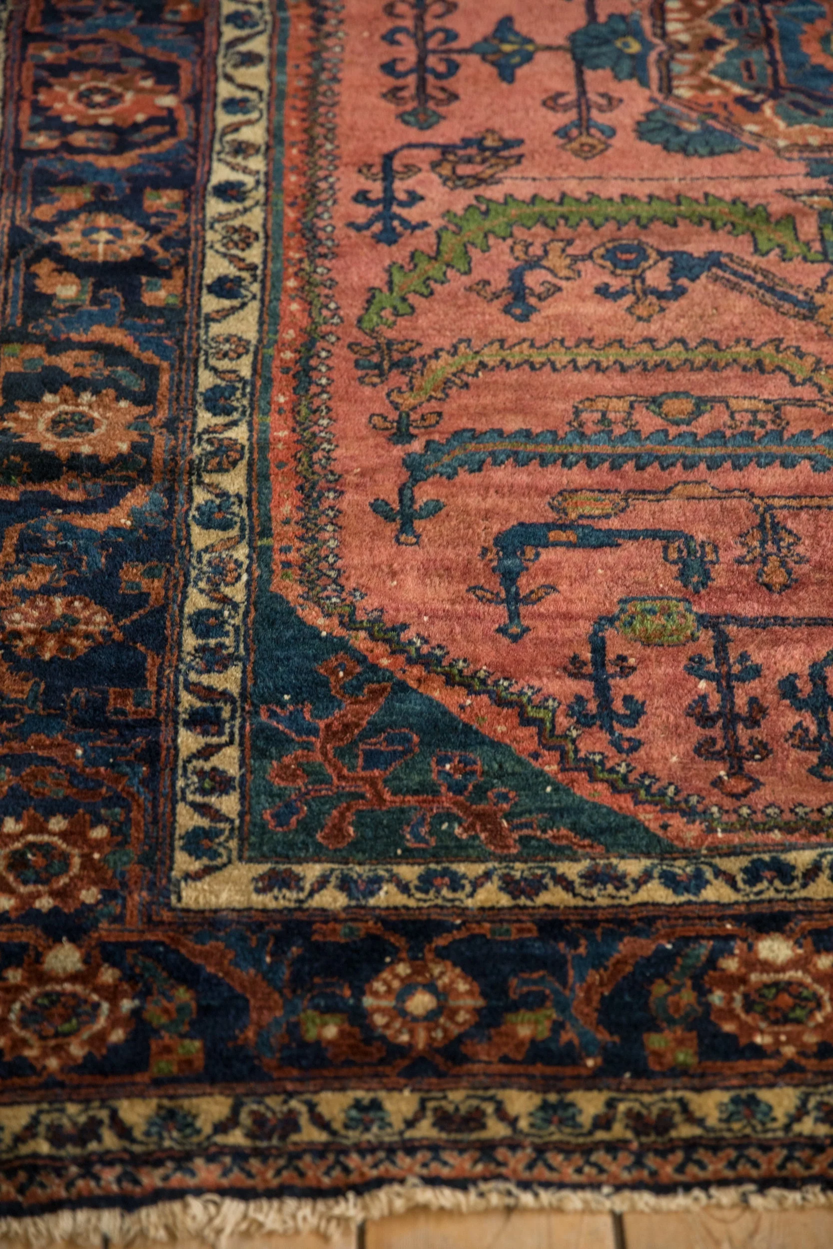 5.5x6.5 Vintage Fine Lilihan Carpet - Image 5