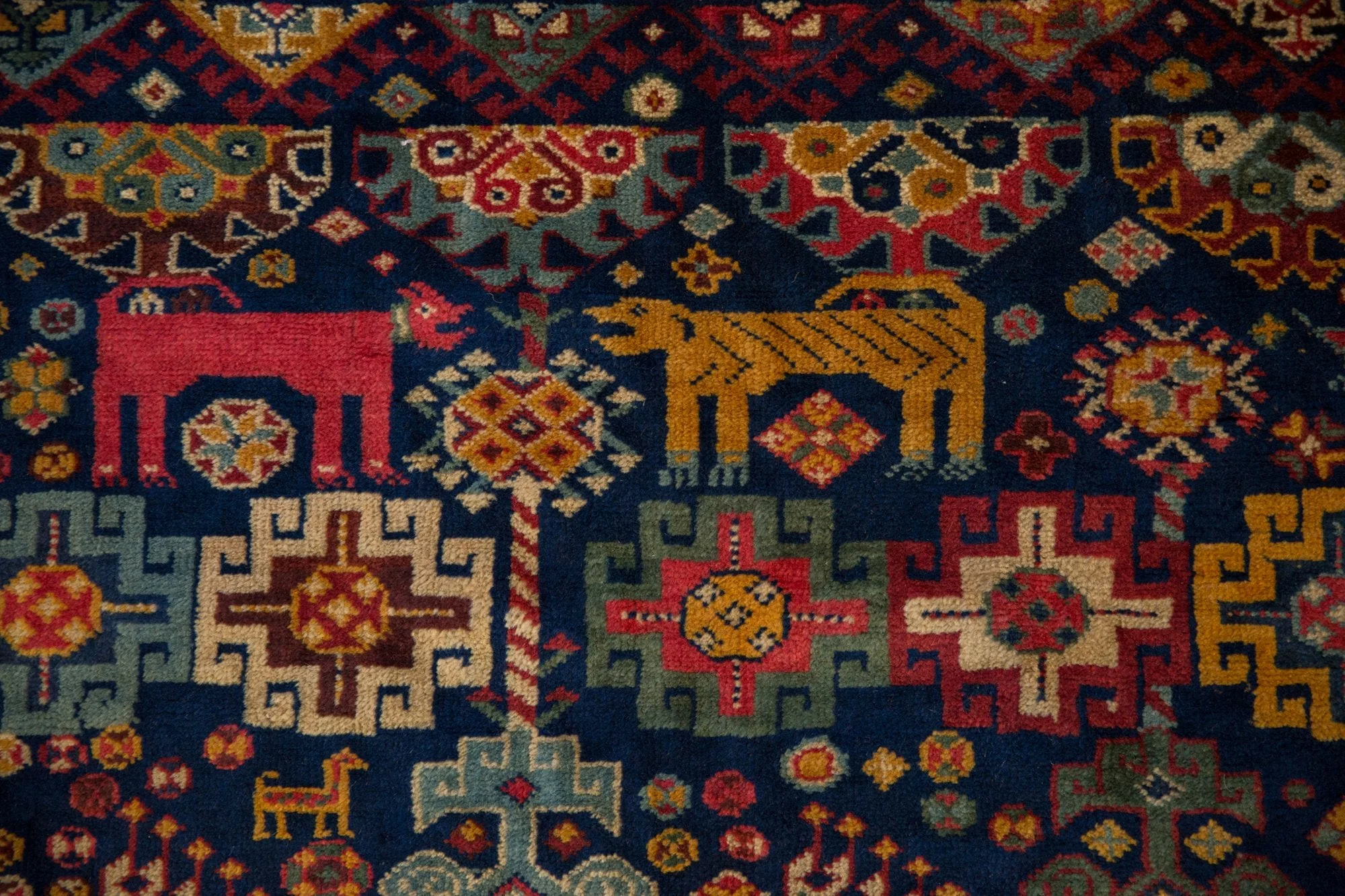 5.5x6.5 Vintage Indian Shiraz Design Carpet - Image 3