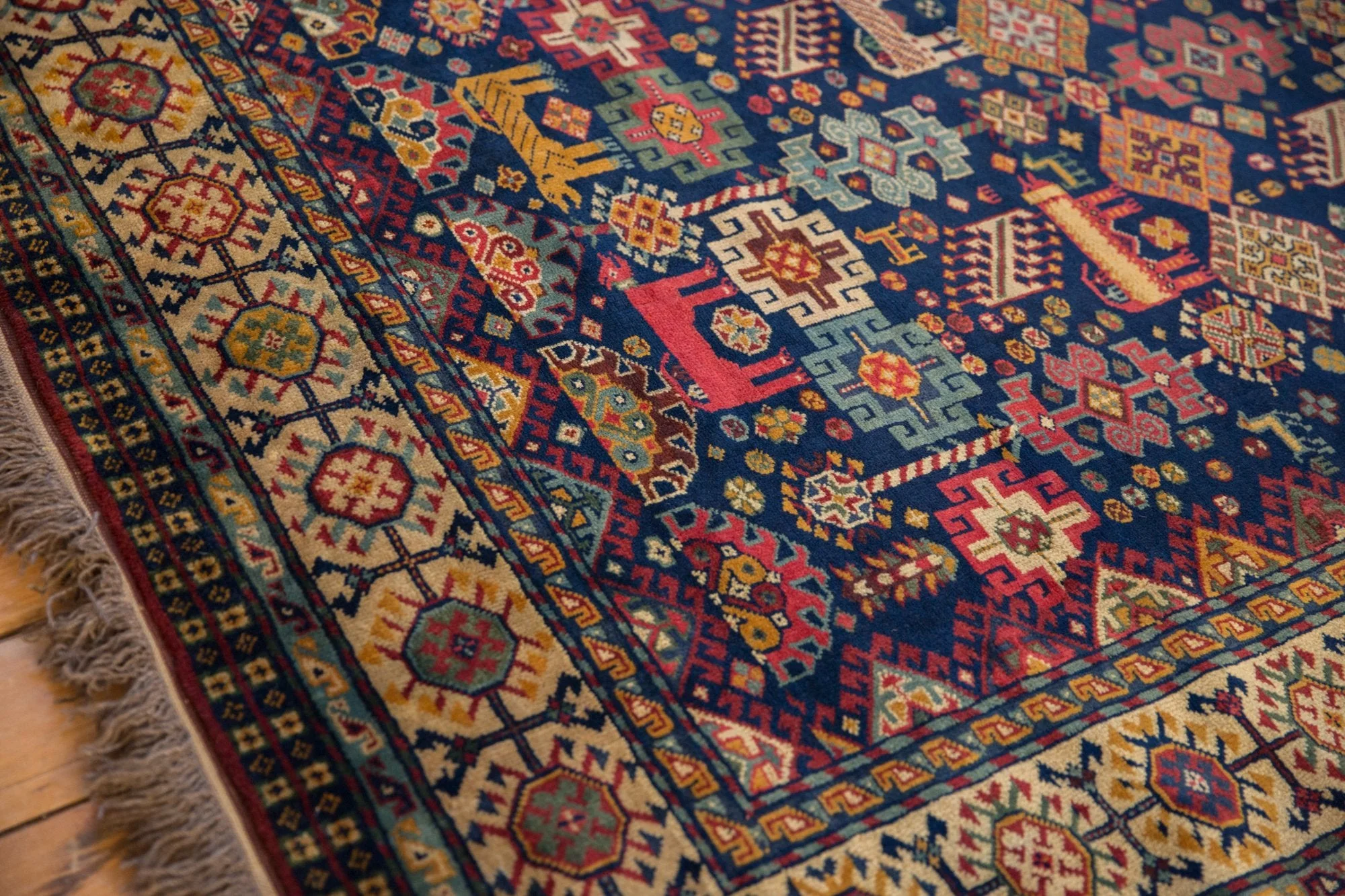 5.5x6.5 Vintage Indian Shiraz Design Carpet - Image 5