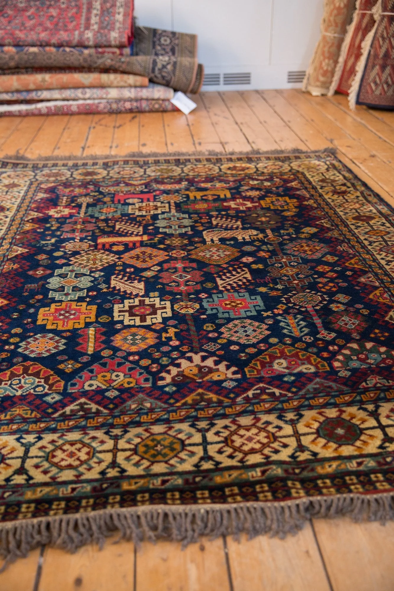 5.5x6.5 Vintage Indian Shiraz Design Carpet - Image 7