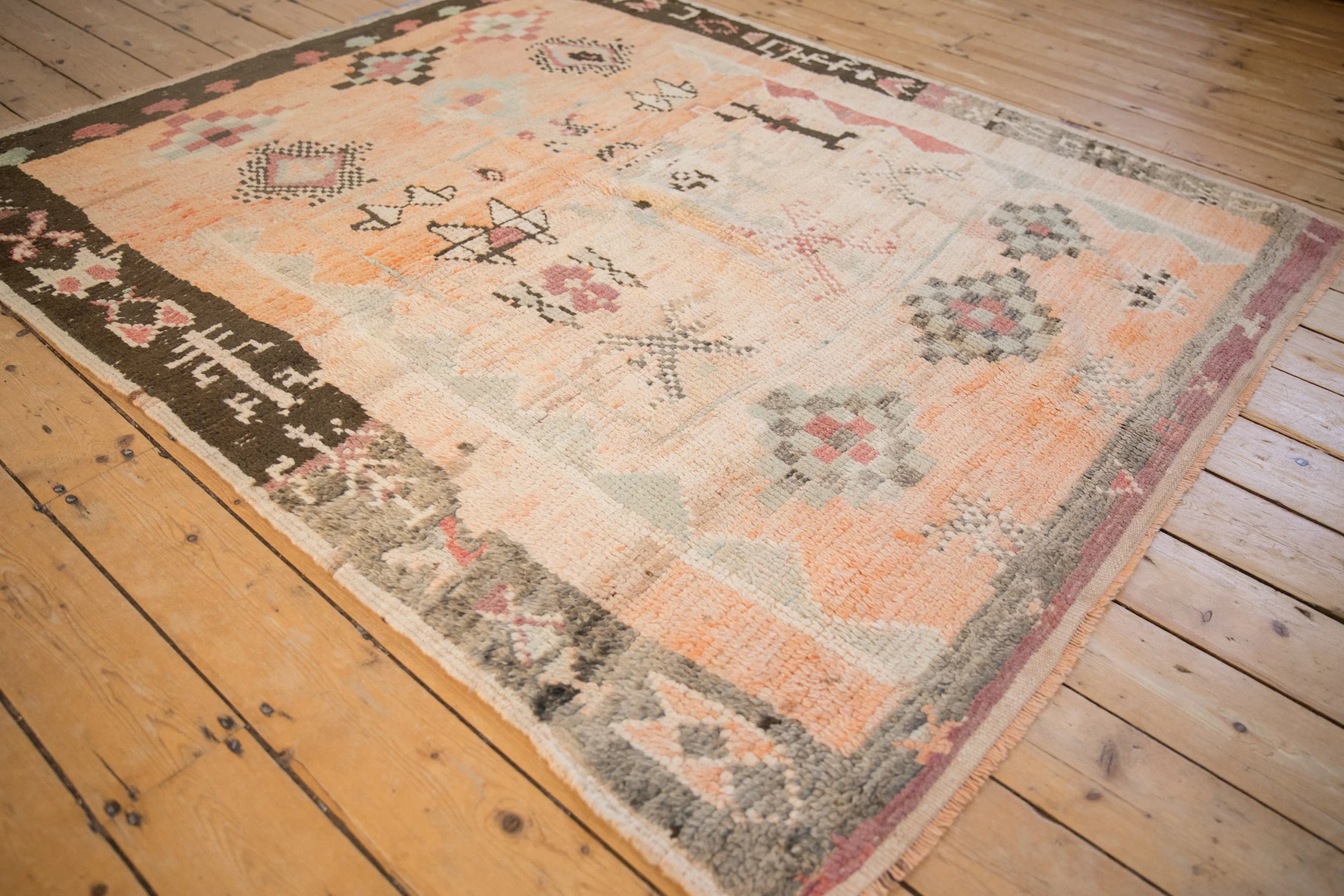 5.5x6.5 Vintage Moroccan Carpet - Image 4