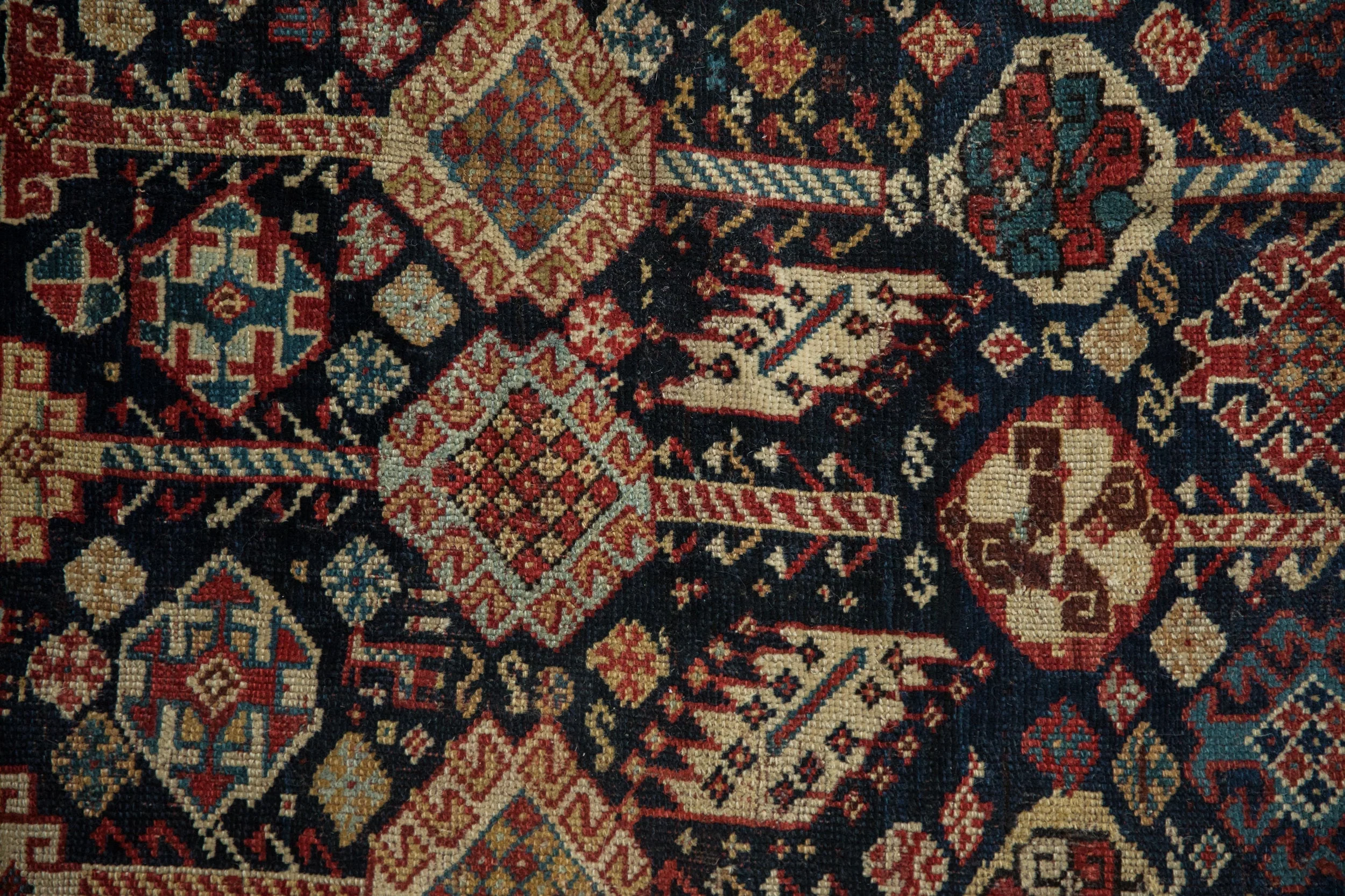 5.5x7.5 Antique Fine Qashqai Carpet - Image 3