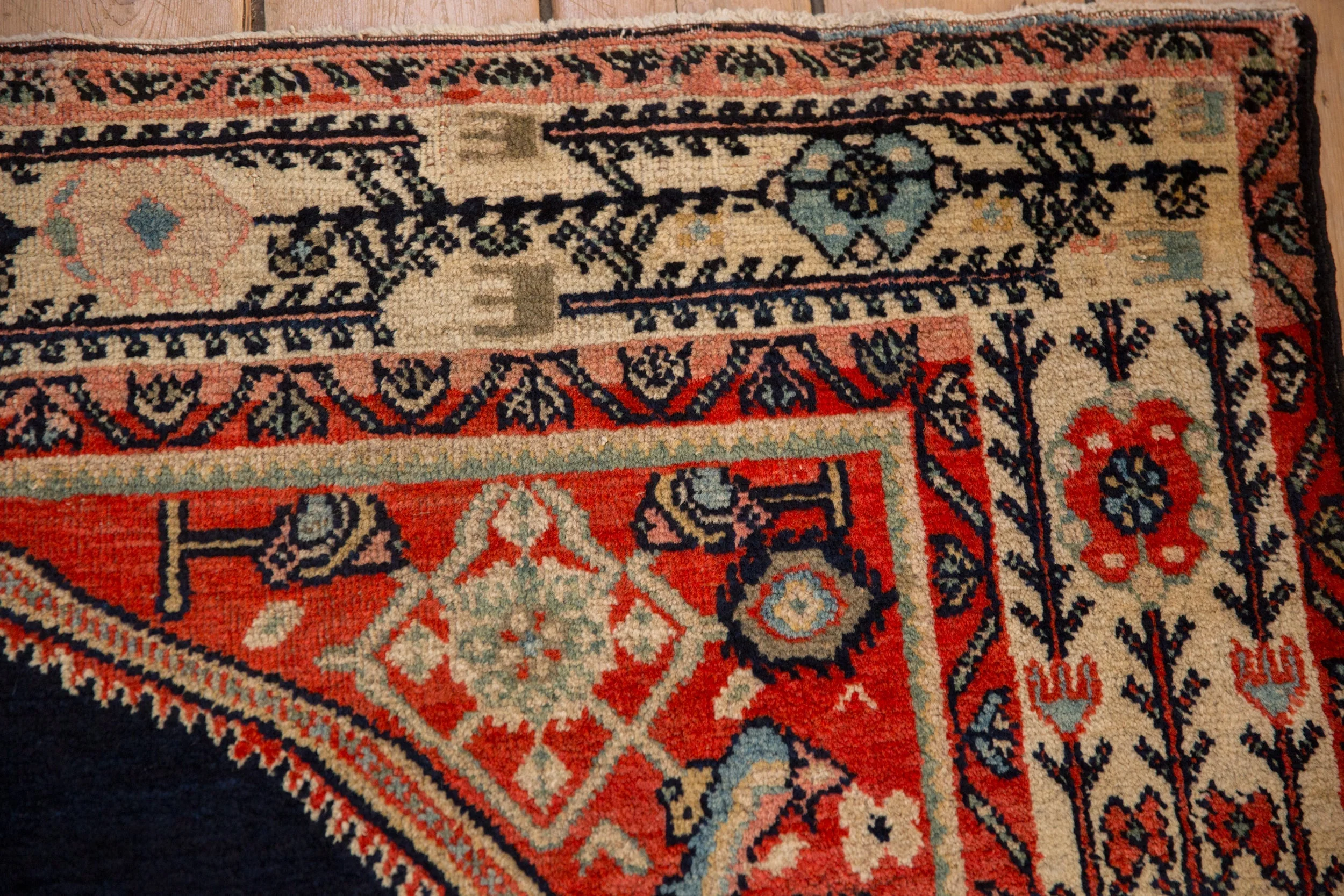 5.5x7.5 Vintage Malayer Carpet - Image 3