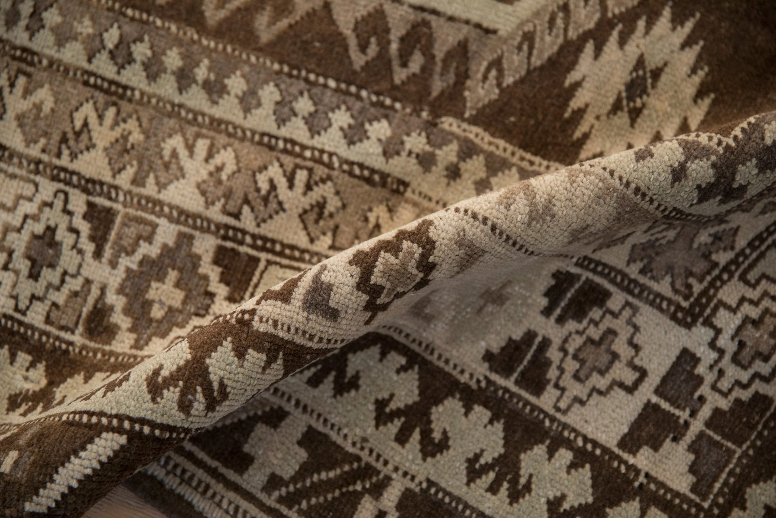 5.5x8.5 Vintage Distressed Kars Carpet - Image 7