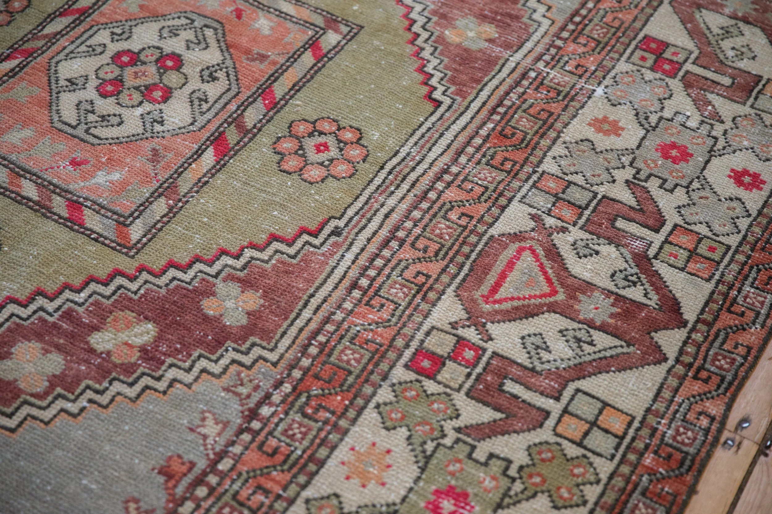 5.5x8.5 Vintage Distressed Oushak Carpet - Image 10