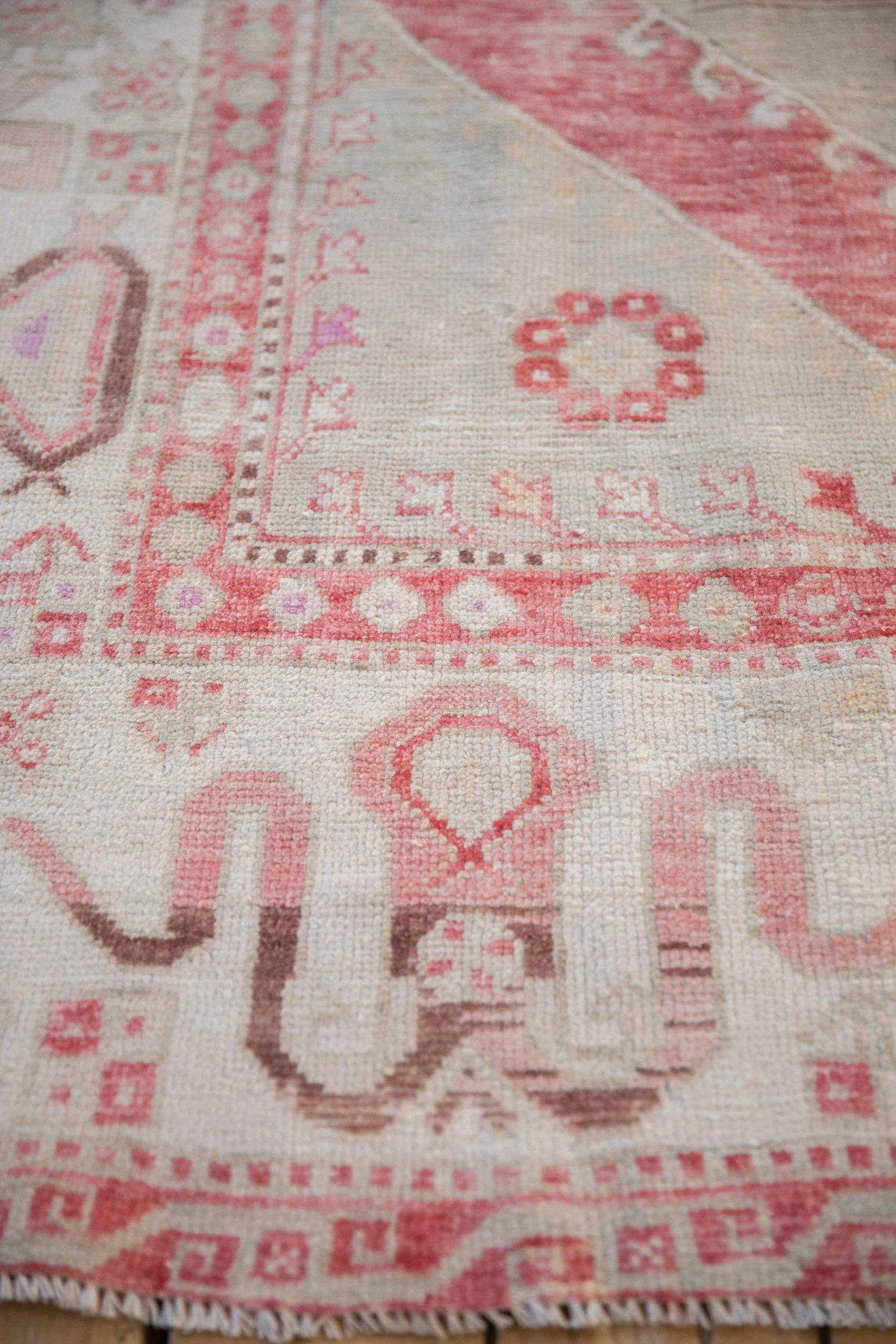 5.5x8 Vintage Distressed Oushak Carpet - Image 9