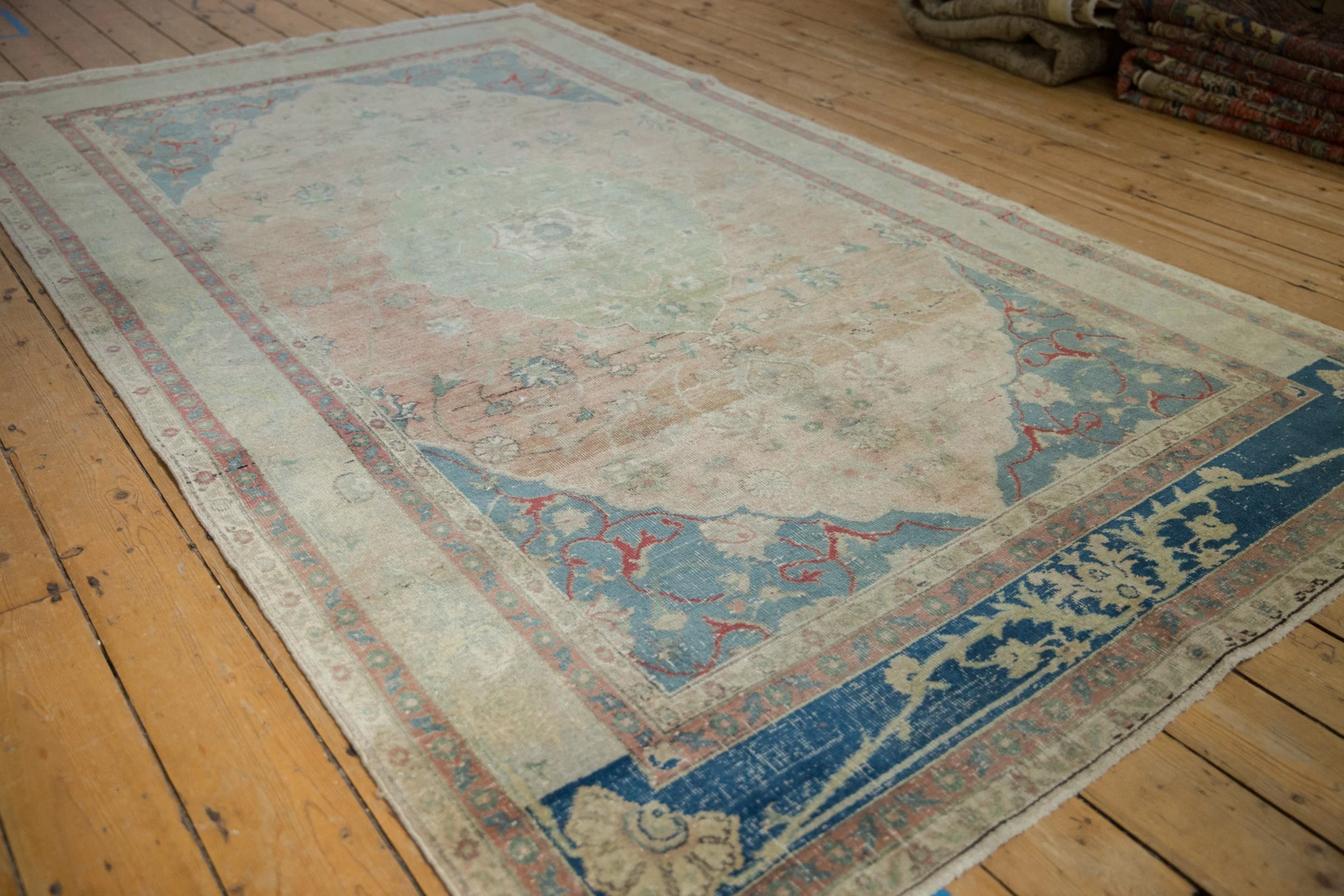 5.5x9.5 Vintage Distressed Sivas Carpet - Image 4