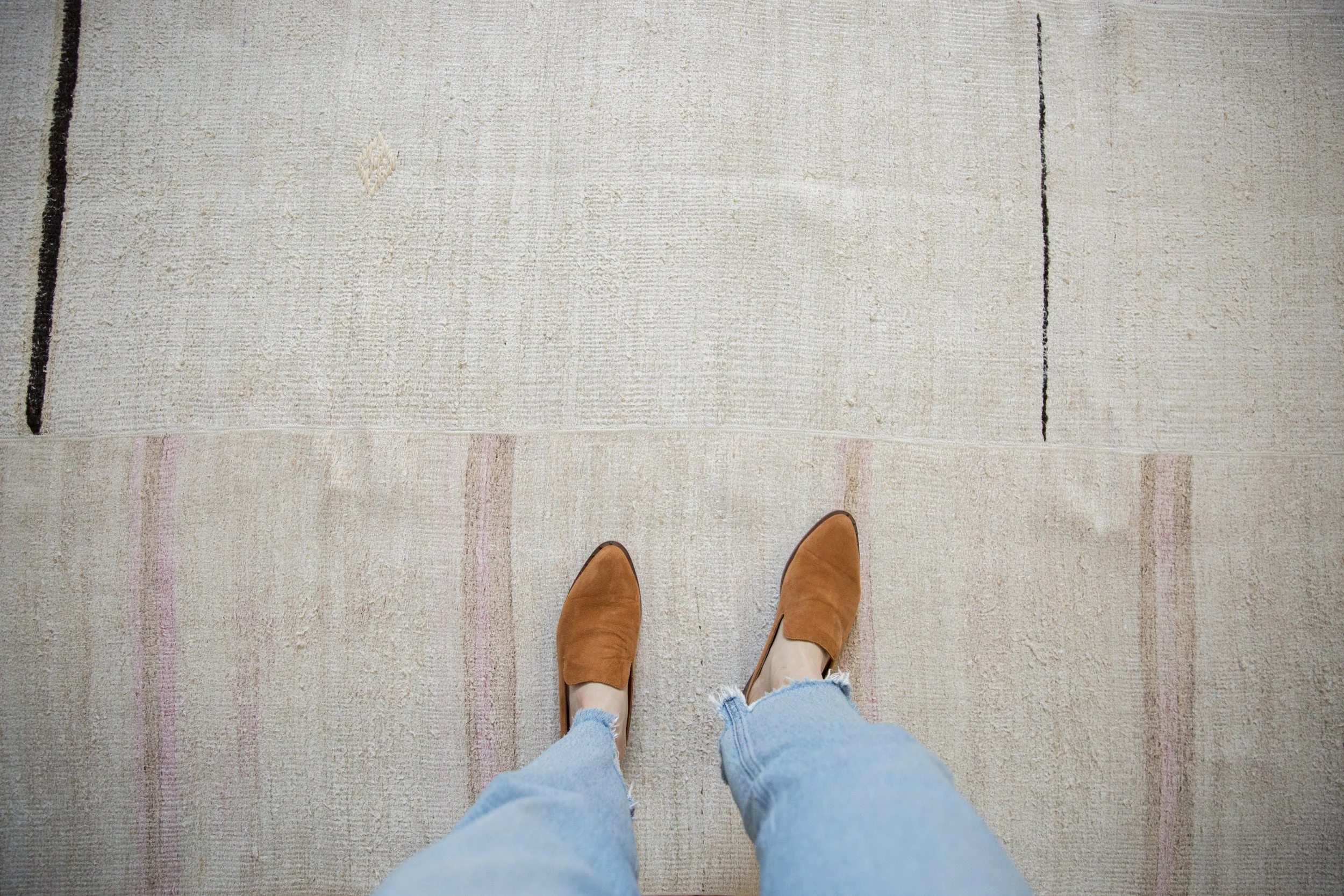 5.5x9.5 Vintage Hemp Kilim Carpet - Image 2