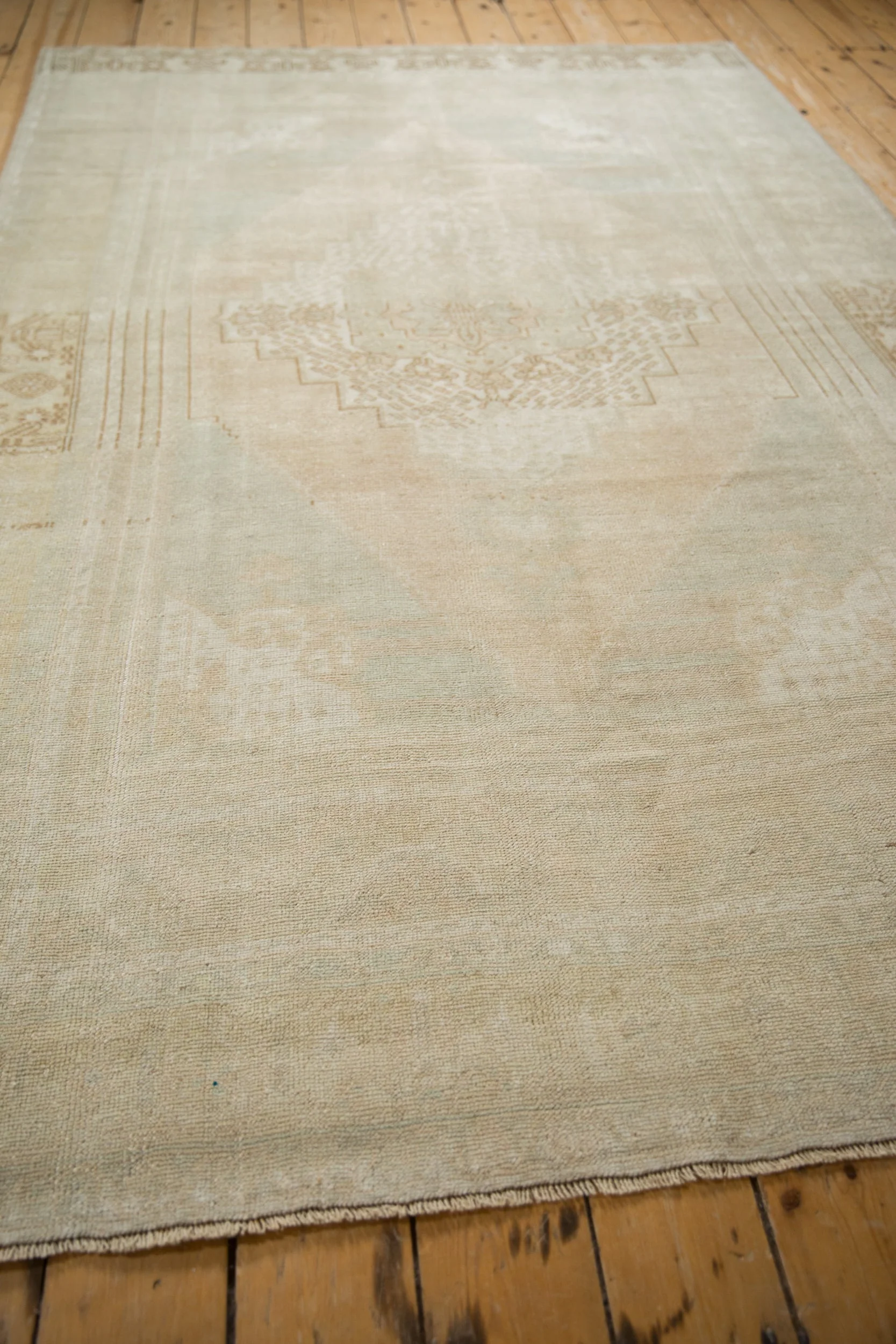 5.5x9 Vintage Distressed Oushak Carpet - Image 8