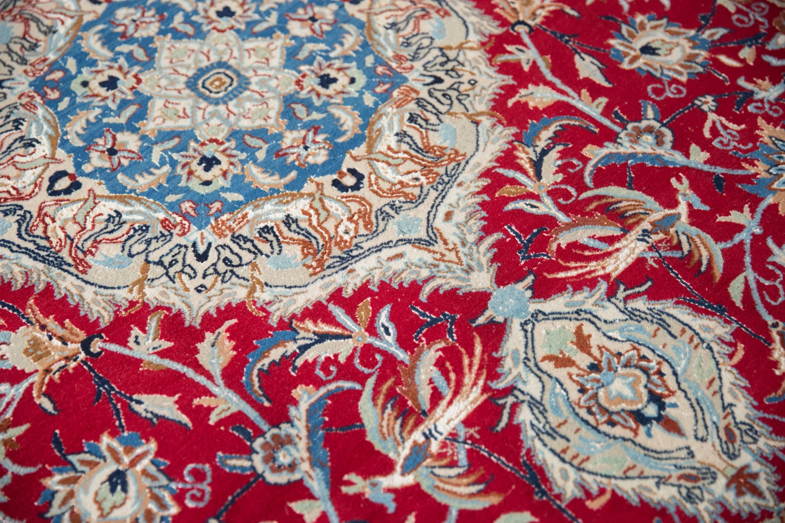 5.5x9 Vintage Nain Carpet - Image 9