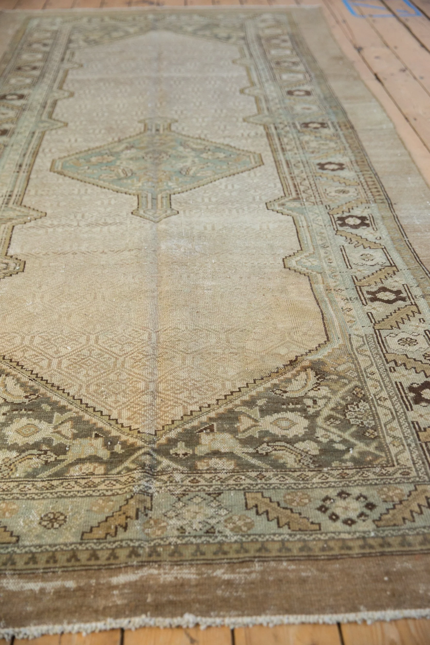 5x11 Vintage Distressed Serab Rug Runner - Image 4