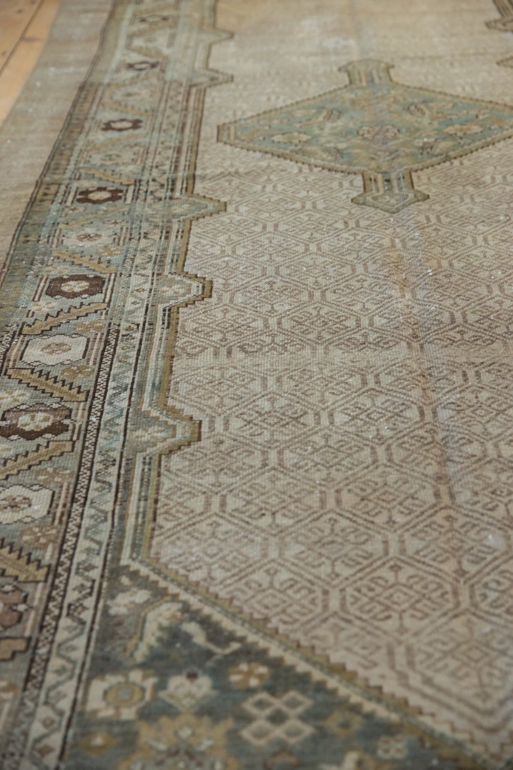 5x11 Vintage Distressed Serab Rug Runner - Image 7