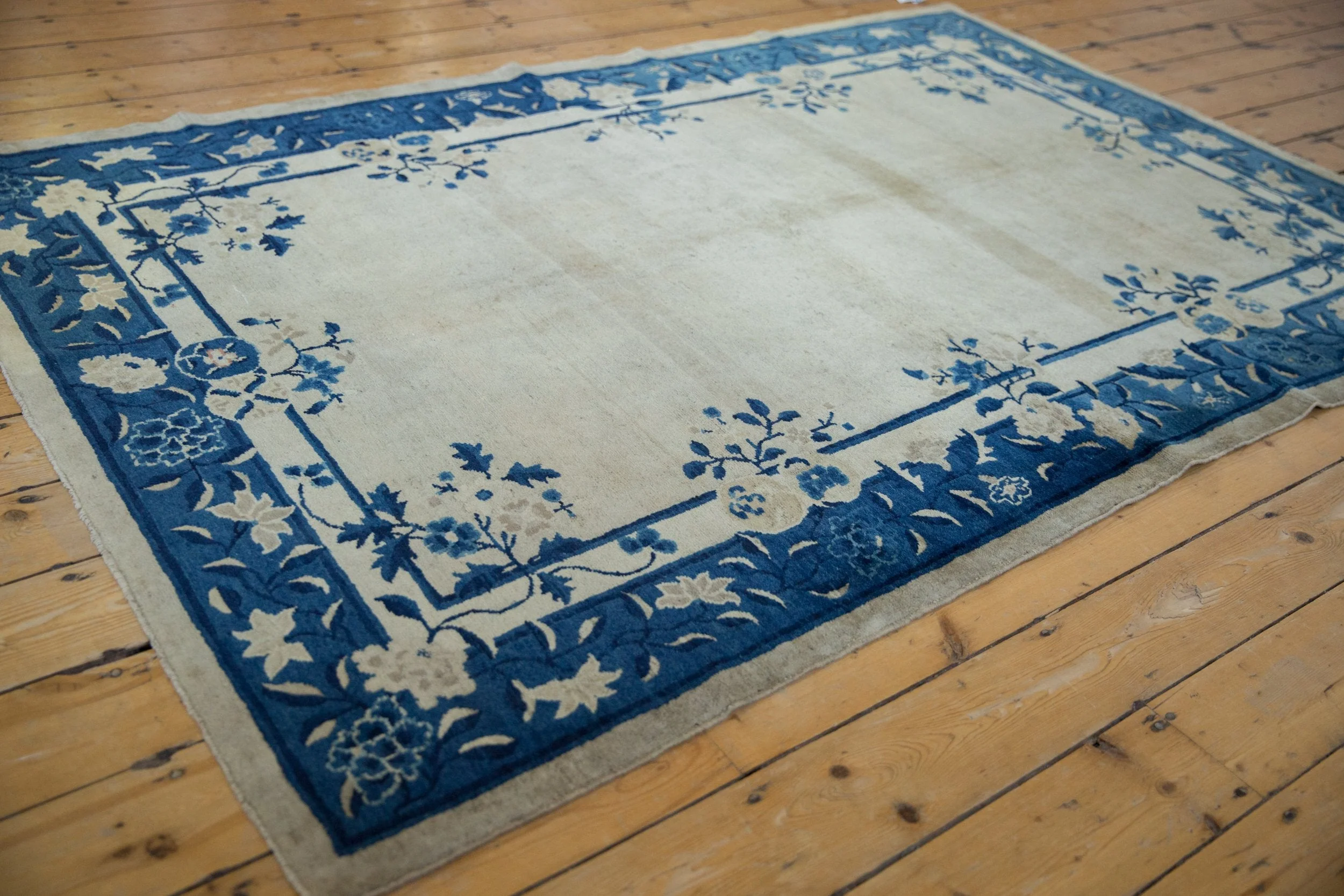 5x7.5 Vintage Peking Rug - Image 5