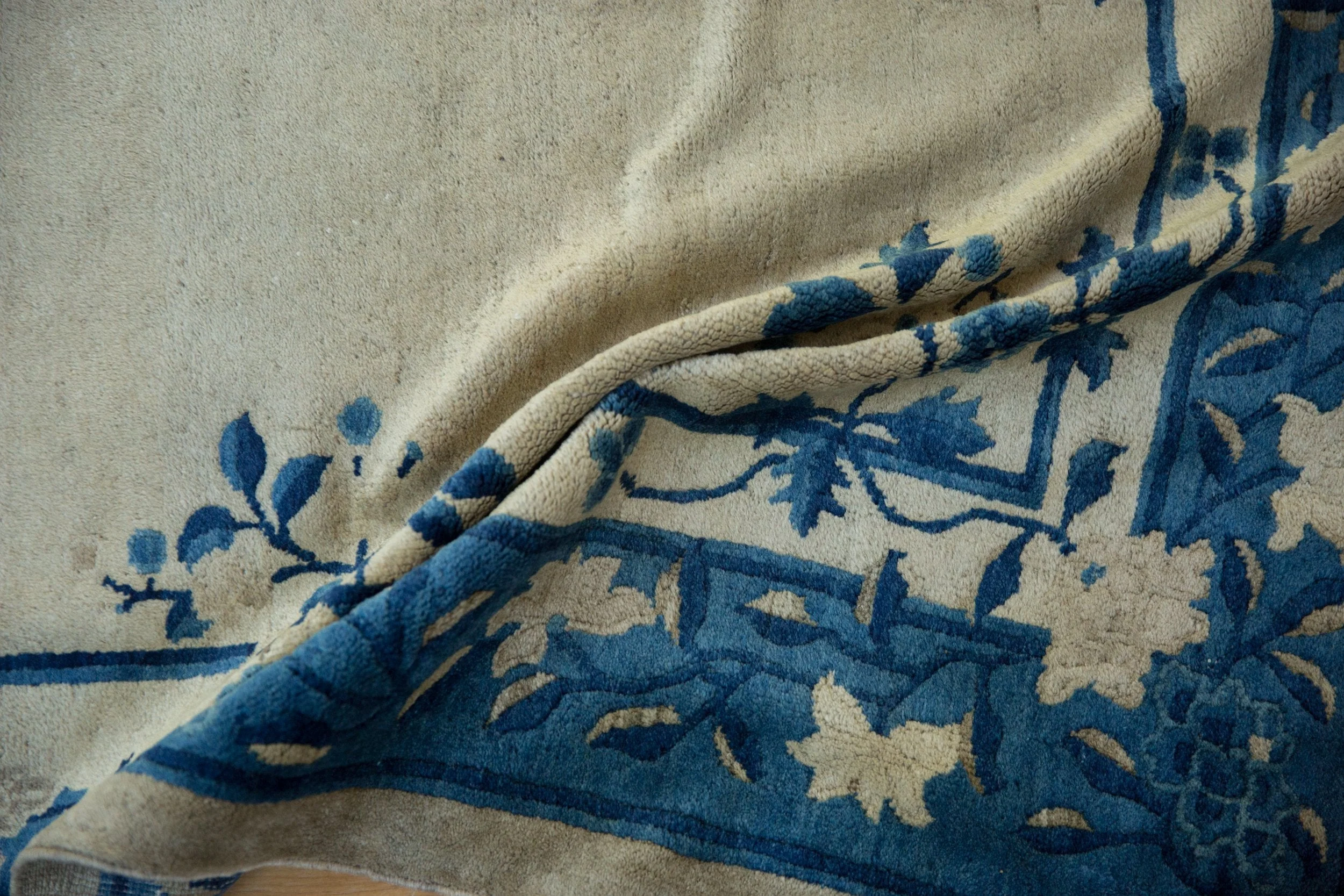5x7.5 Vintage Peking Rug - Image 9