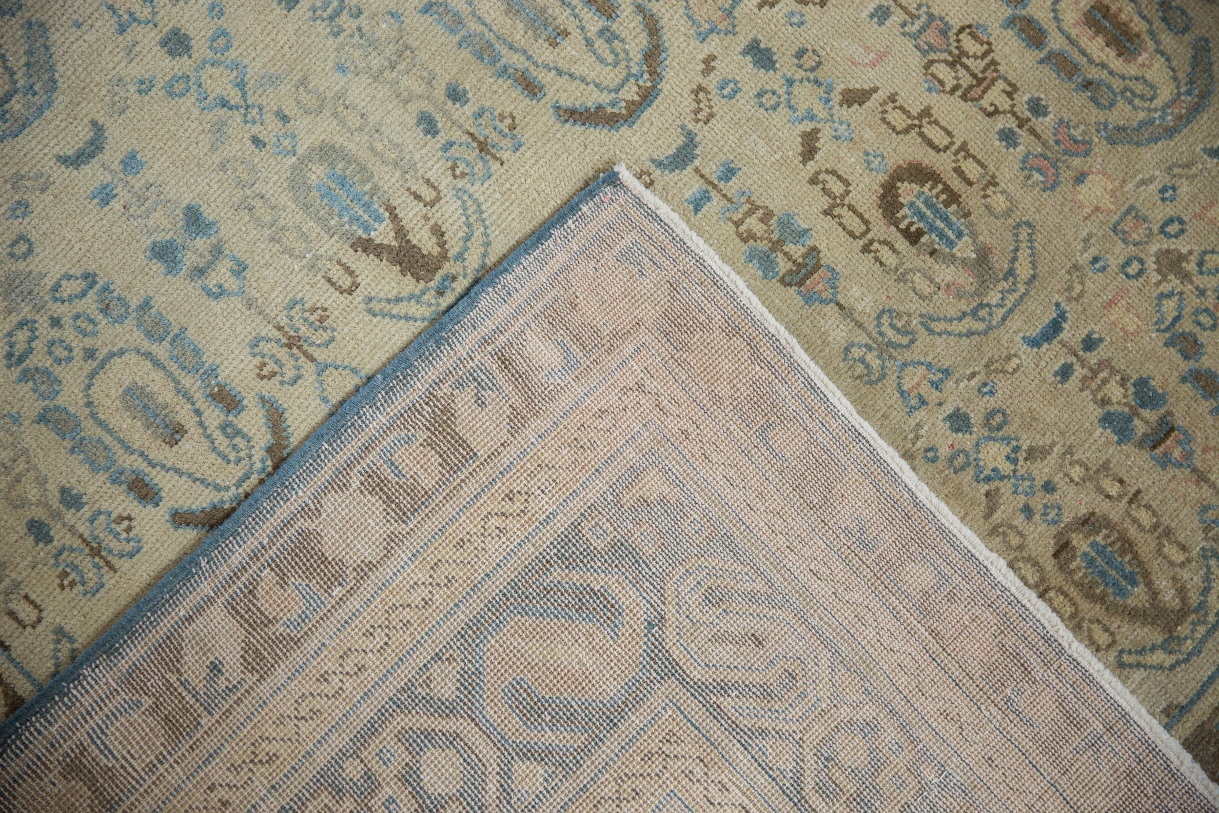 5x8.5 Vintage Distressed Sivas Carpet - Image 9