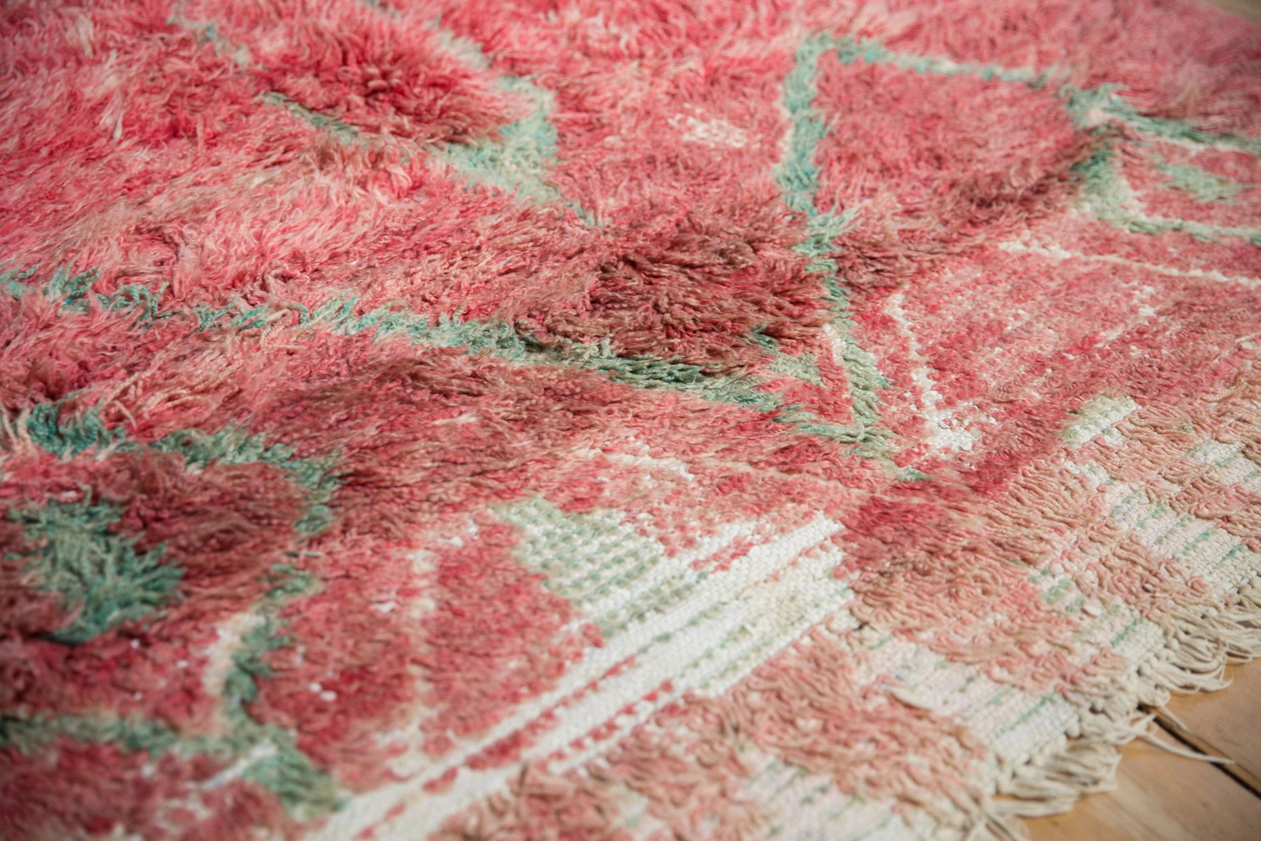 5x8 Vintage Moroccan Carpet - Image 4