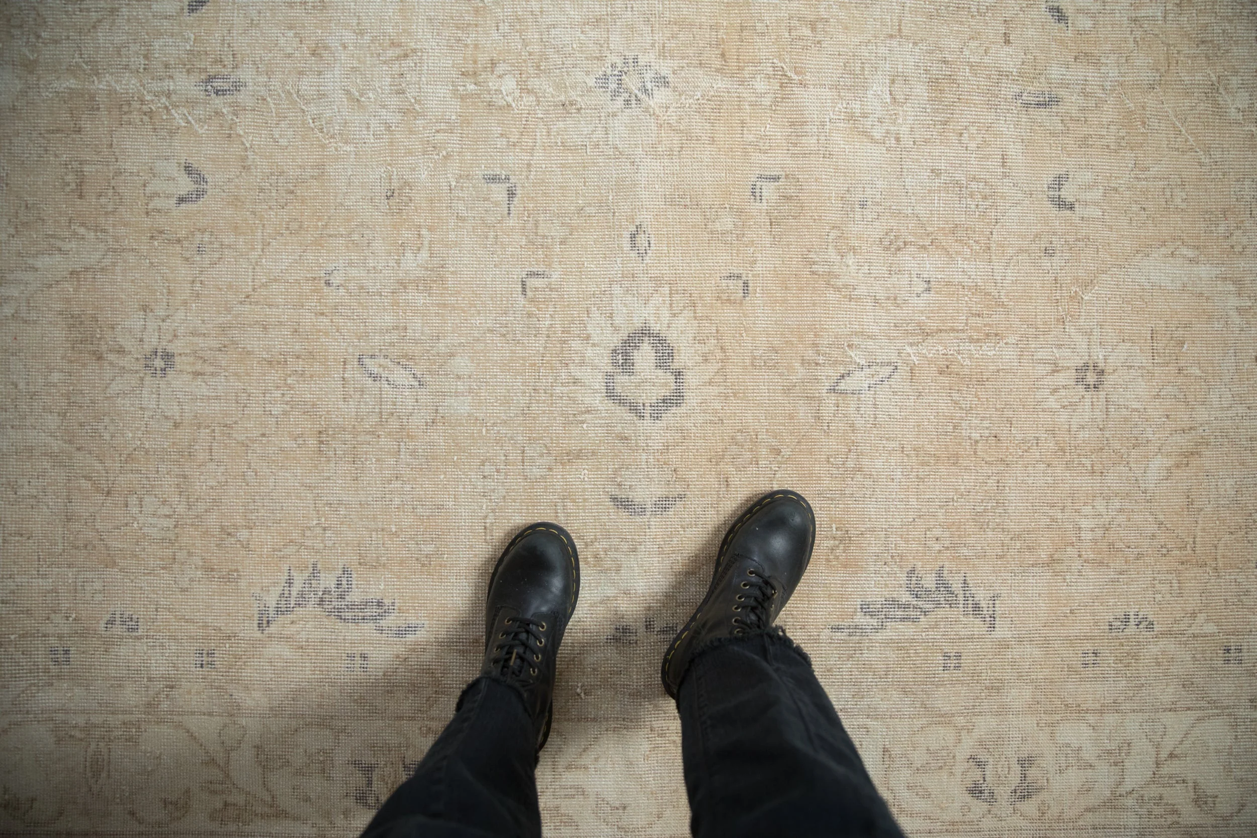 6.5x10.5 Vintage Distressed Sparta Carpet - Image 2