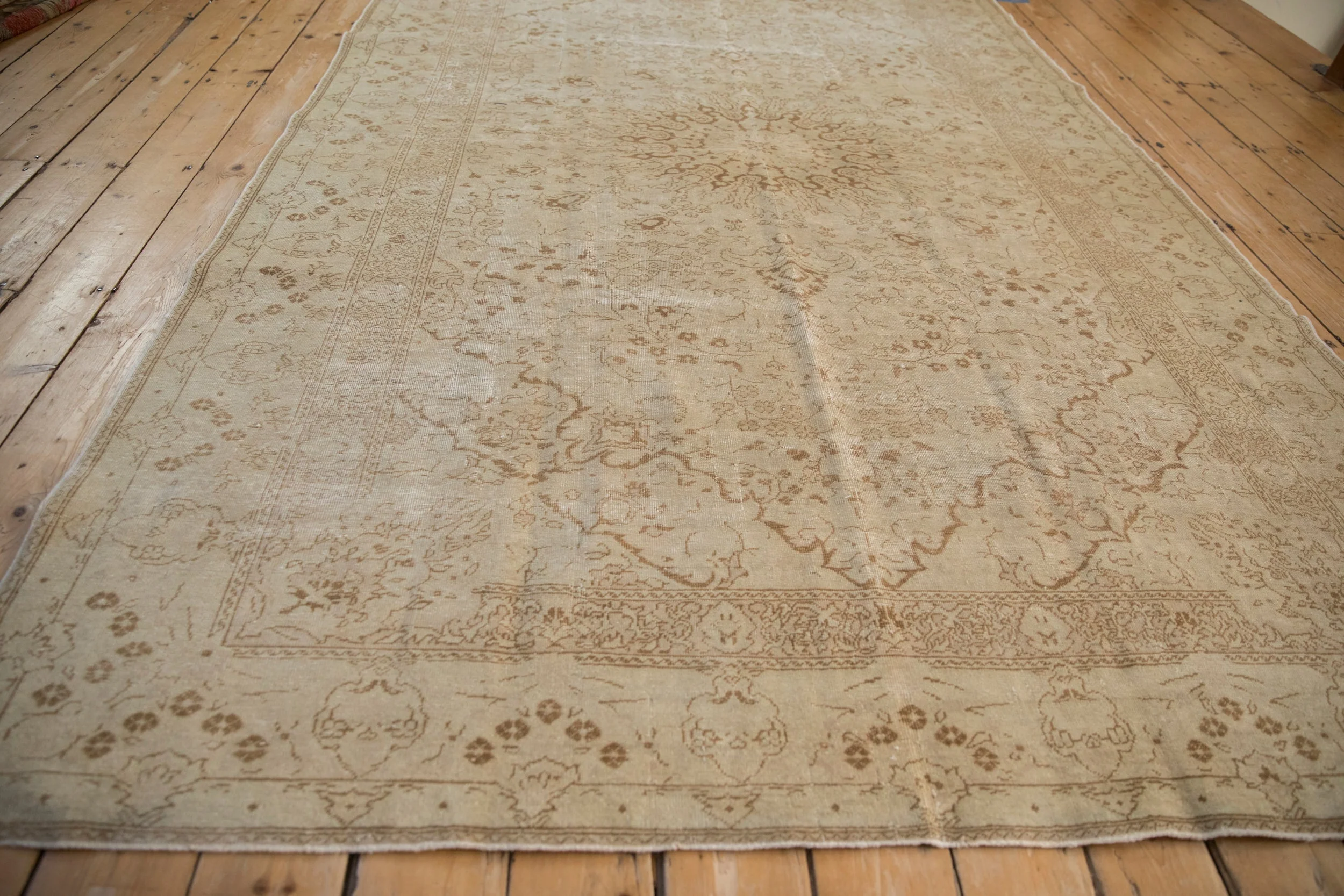 6.5x10 Vintage Distressed Kaisary Carpet - Image 10