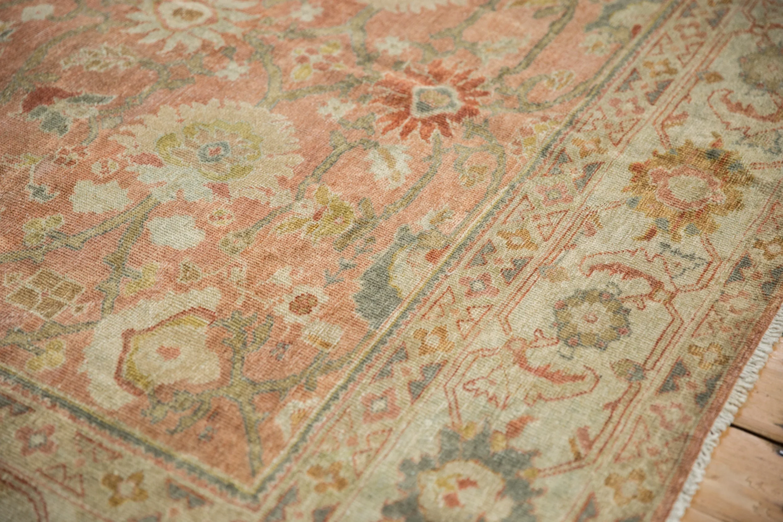 6.5x10 Vintage Distressed Mahal Carpet - Image 5